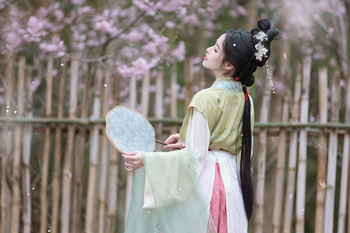 YiTuYu艺图语 Vol.10215 Tian Tian Quan Quan