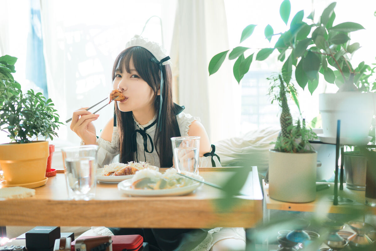 Coser@けん研 けんけん - C106实体刊物グラグラ And 推し型メイドロイドとしたいこと Part01