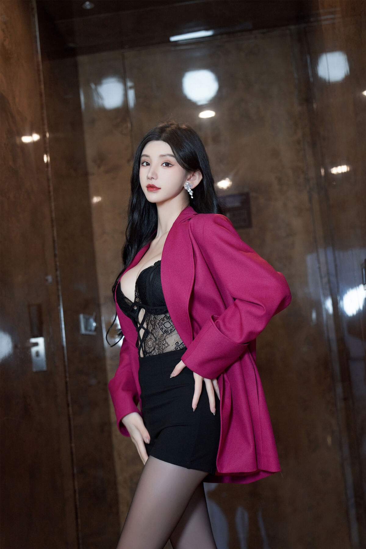 内购无水印 Zhou Yuxi 周于希 - 秀人网模特 蕾丝黑丝直播 Part01