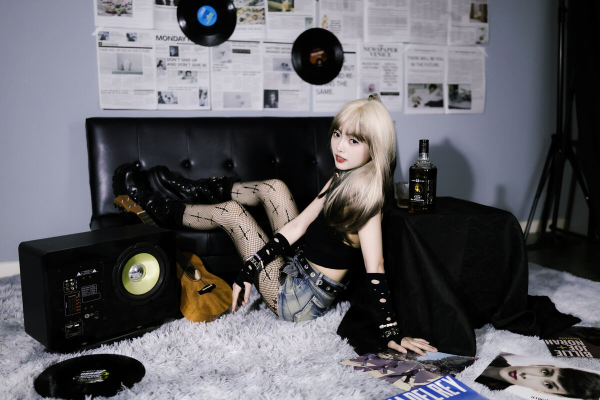 YiTuYu艺图语 Vol.10045 Yi Ming