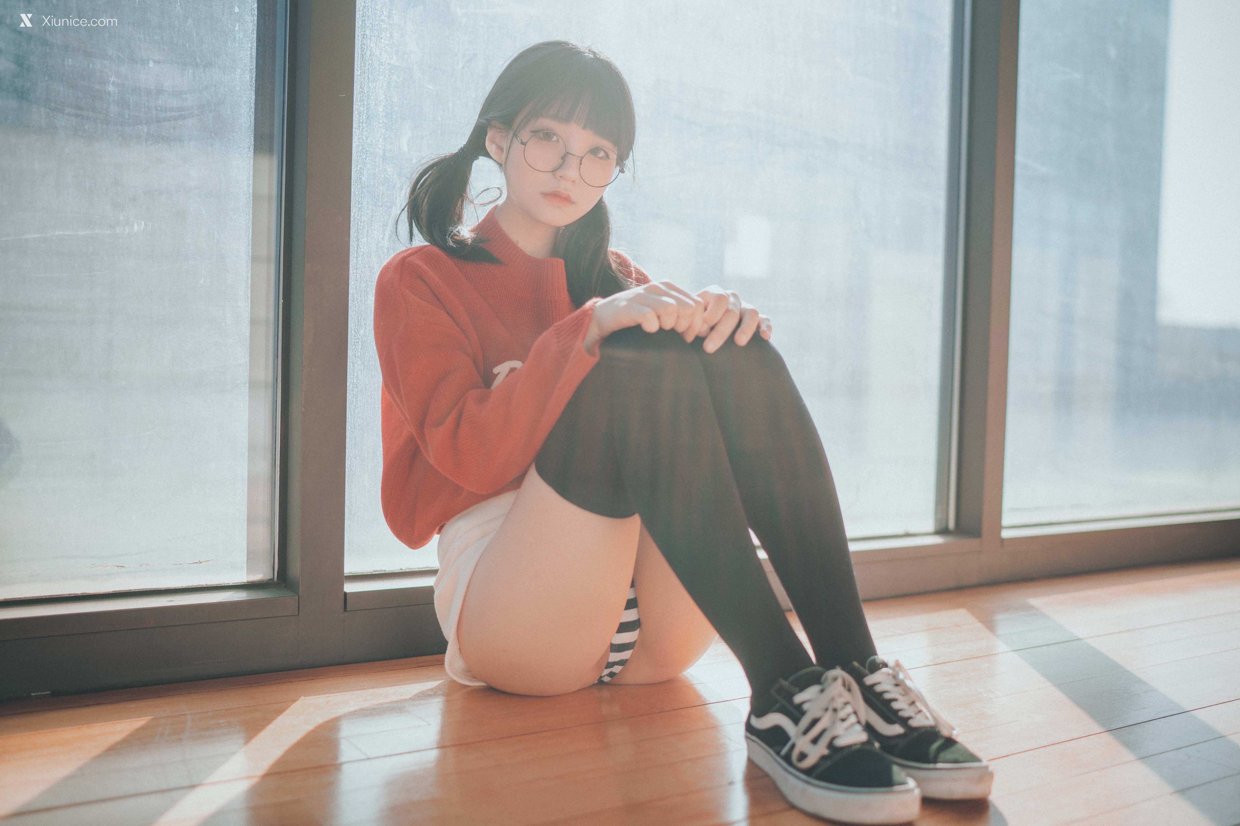 DJAWA Photo – Jeong Jenny (정제니) – Brooklyn Girl 4K