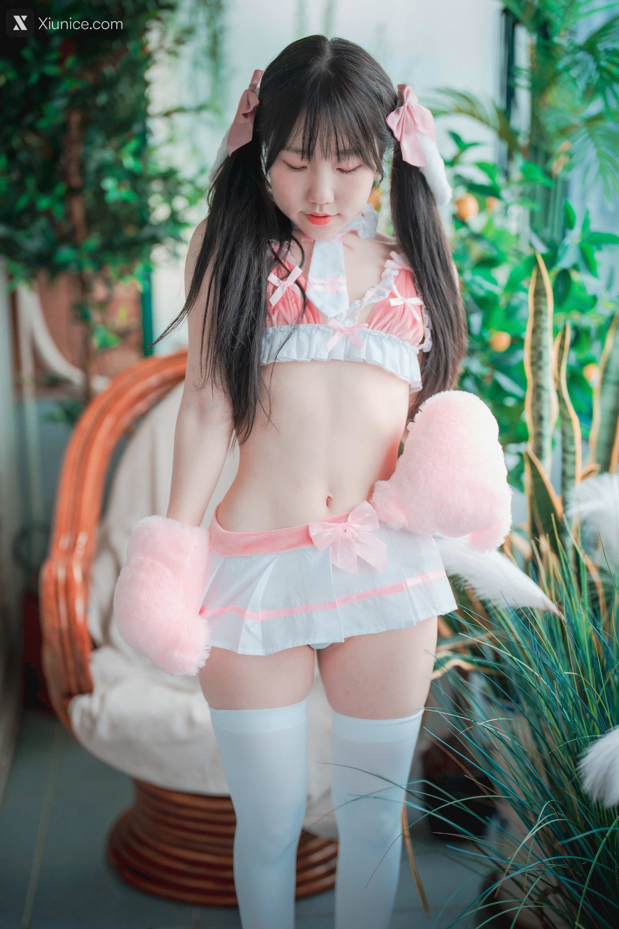 DJAWA Photo – Yeri – Home Sweet Hare 4K