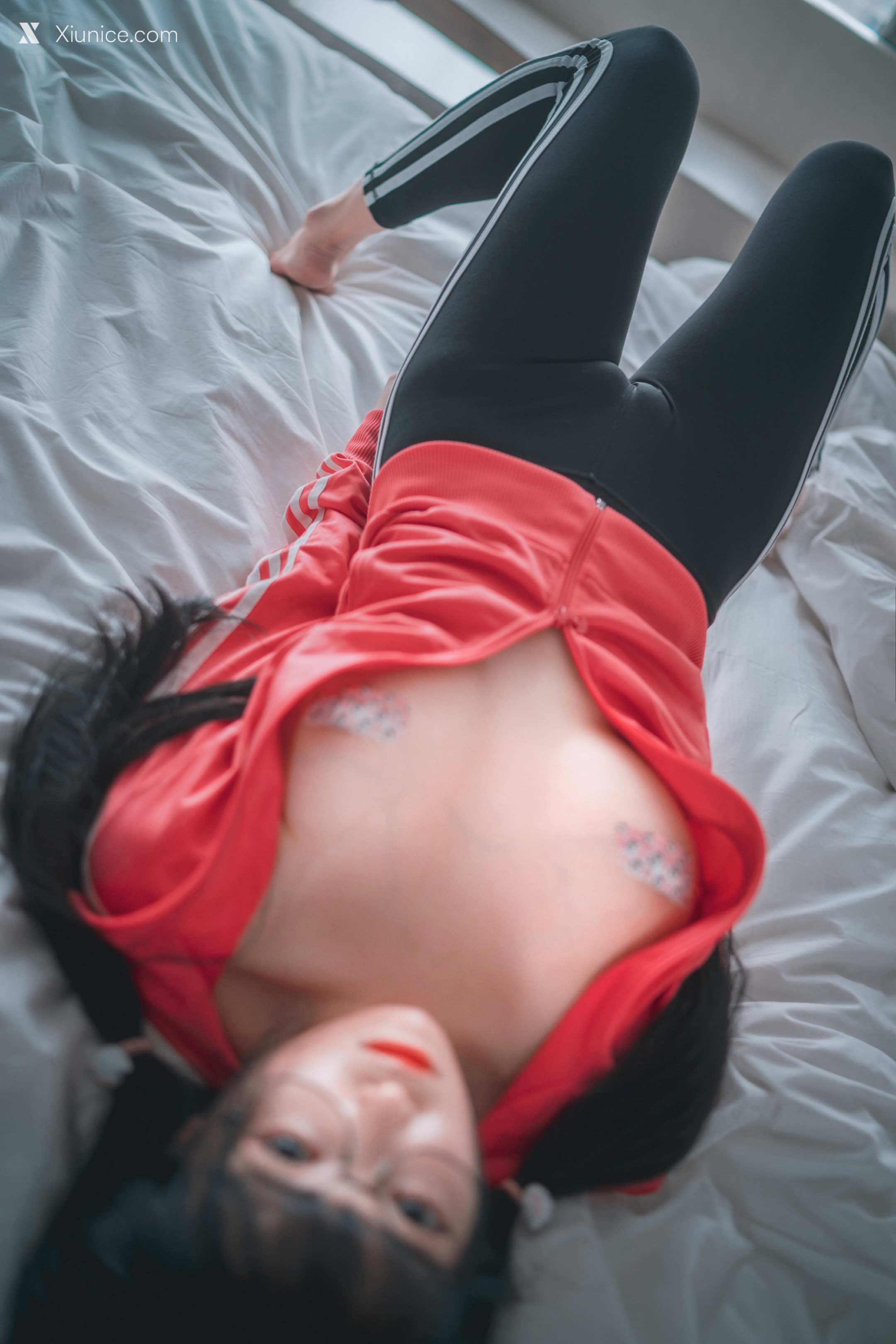 DJAWA Photo – Aram (아람) – “Hot Pink Jersey!” 4K