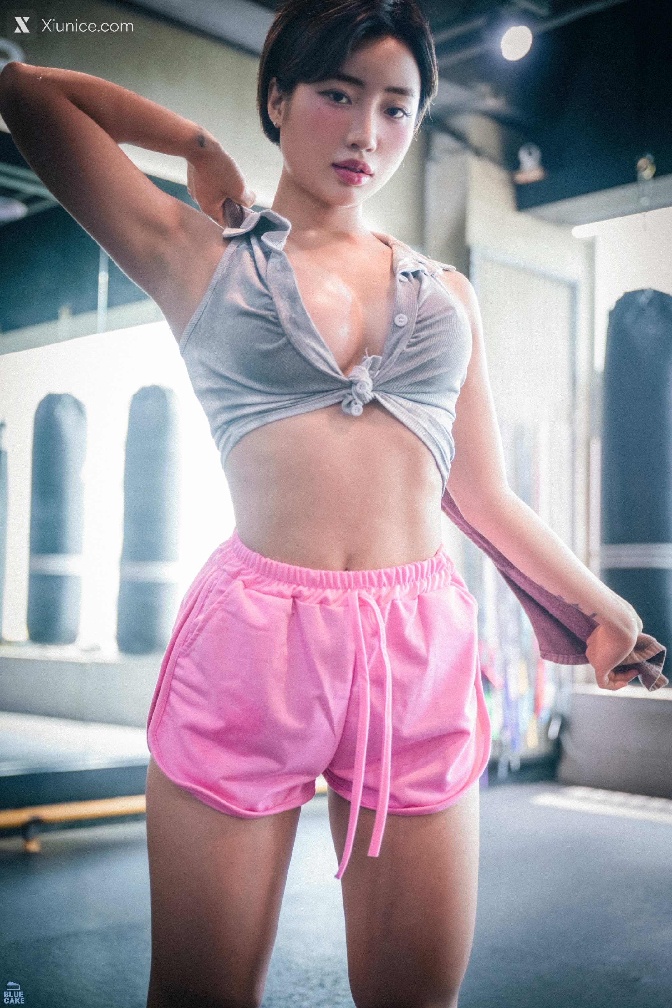 BLUECAKE Booty Queen Punch Girl (B) 4K