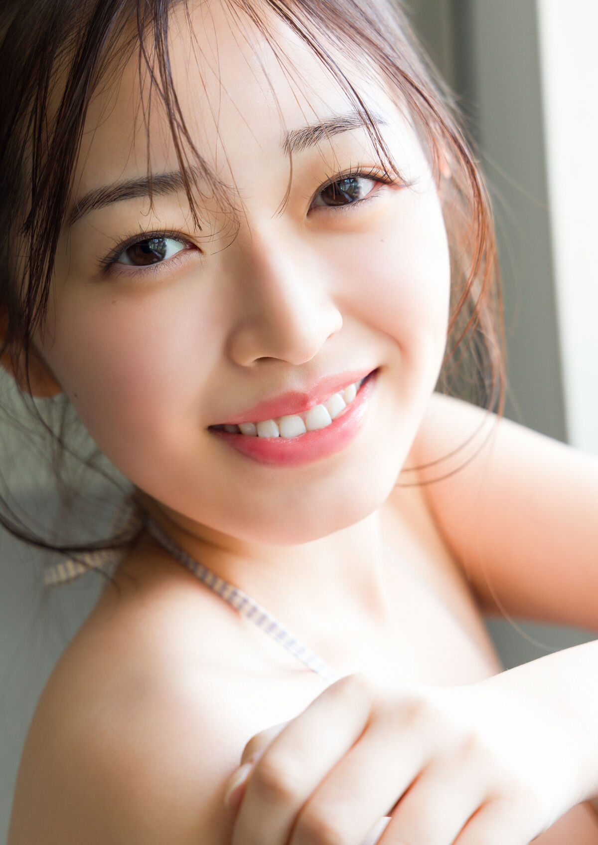 Kuroe Koharu 黒江こはる - 写真集 ハタチ 甘くてちょっぴり悪い子ちゃんな私