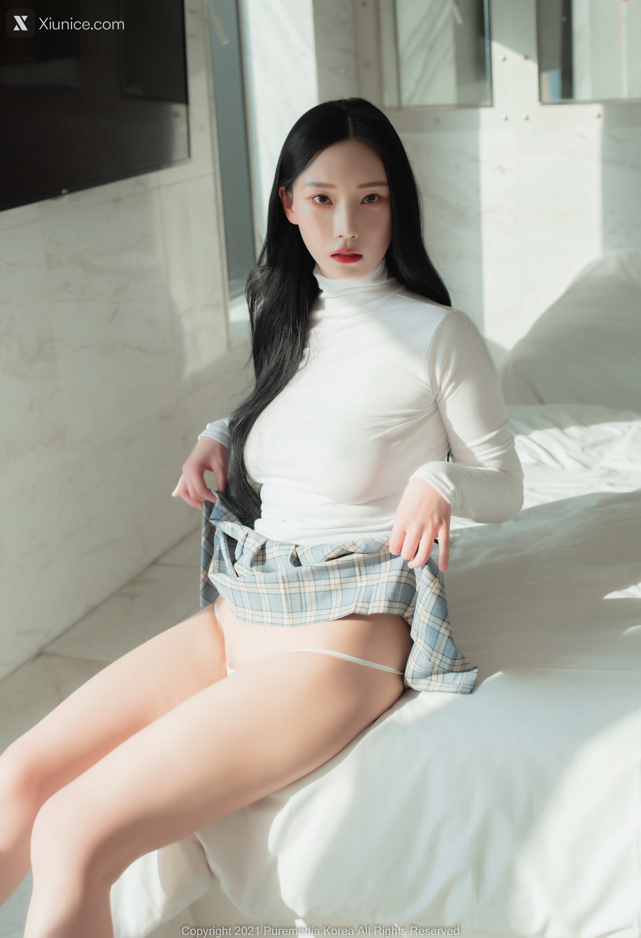 Pure Media Vol.143 Riha (리하) 4K