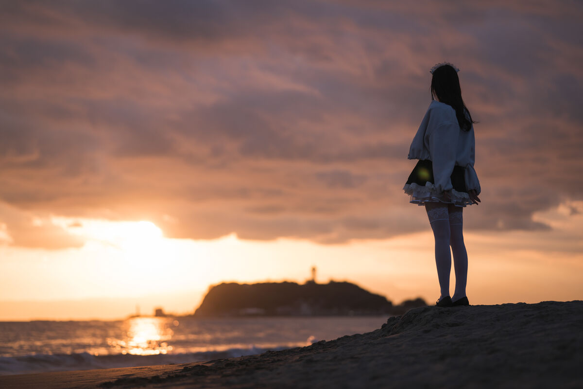 Coser@けん研 けんけん - C106实体刊物グラグラ And 推し型メイドロイドとしたいこと Part01