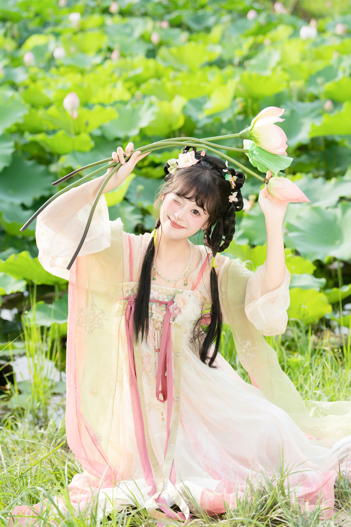 YiTuYu艺图语 Vol.10144 Xia Yu Xiao Nian