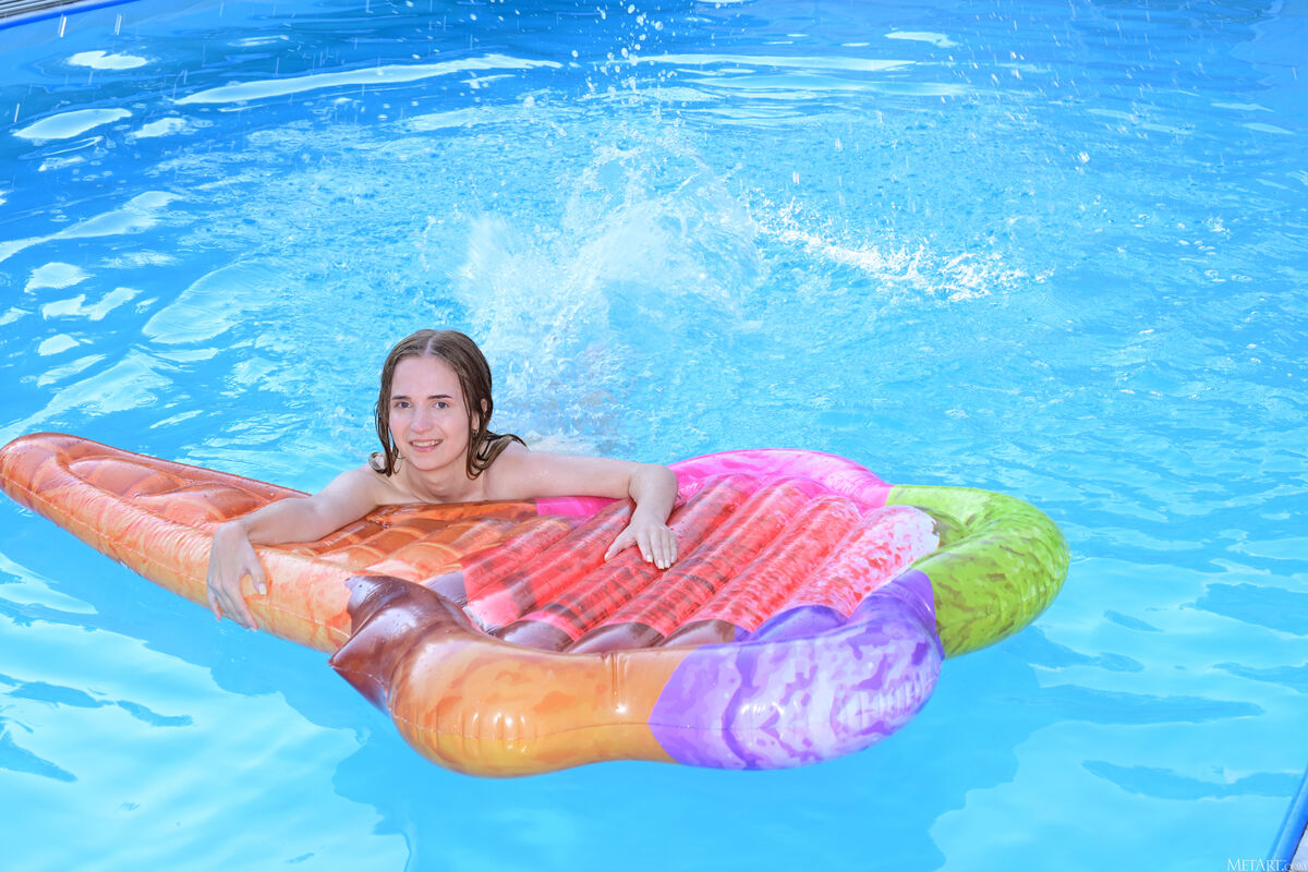 MetArt Roze - Splash of Fun Part02