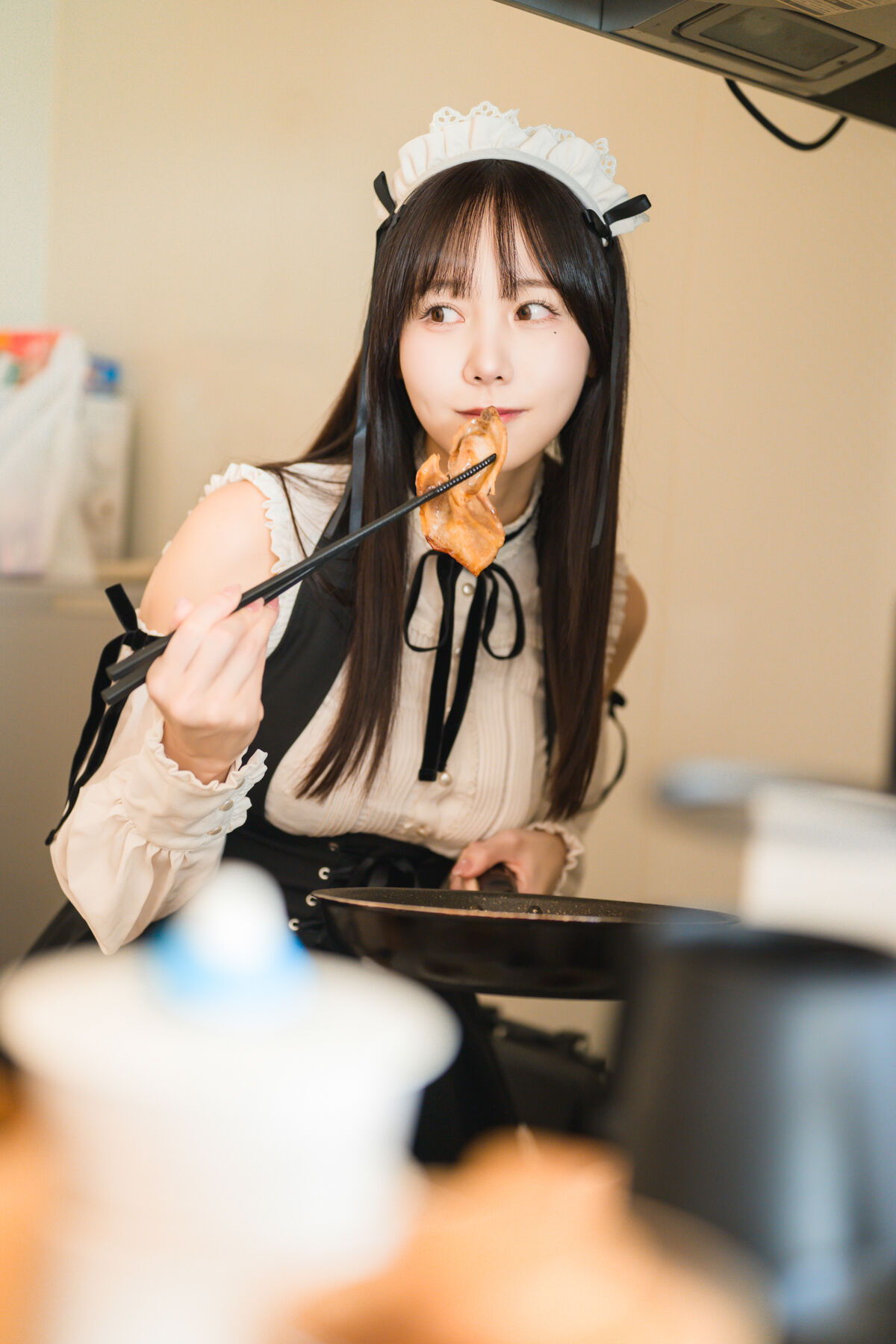 Coser@けん研 けんけん - C106实体刊物グラグラ And 推し型メイドロイドとしたいこと Part01