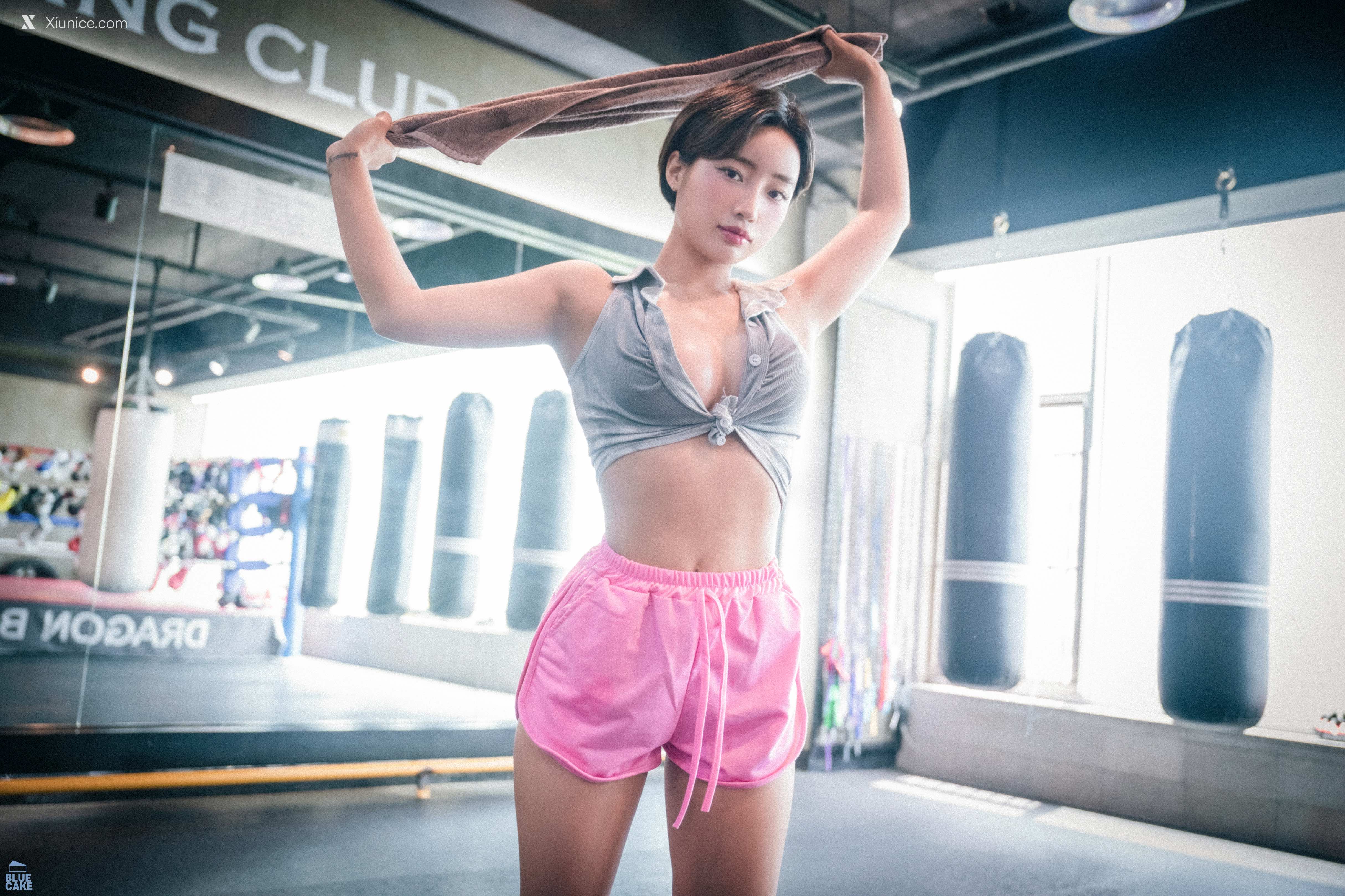 BLUECAKE Booty Queen Punch Girl (B) 4K