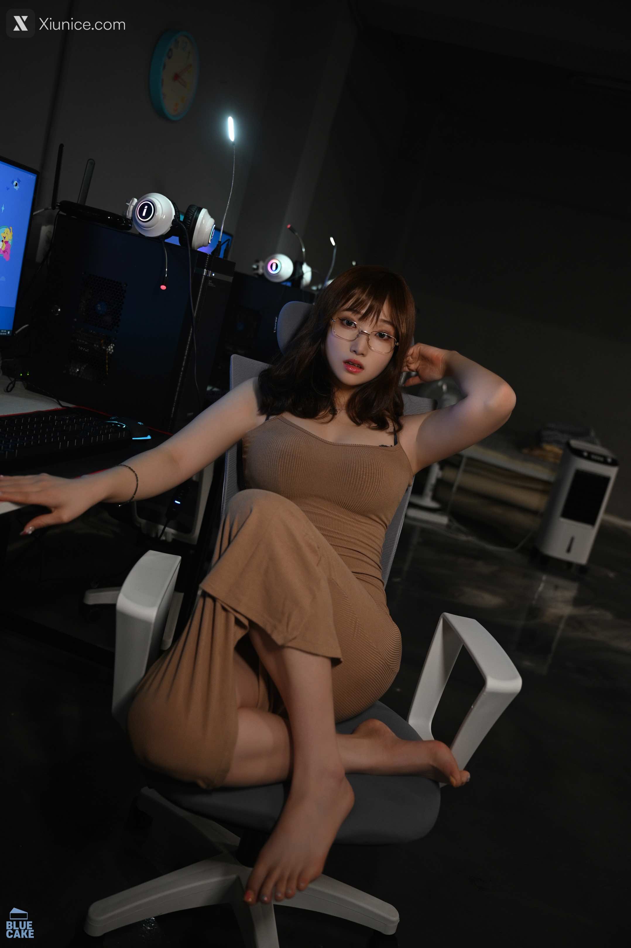 BLUECAKE Bambi (보미) – PC Room Alba 4K