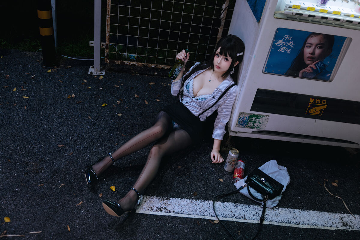 Coser@日奈娇 - 下班的OL Part02