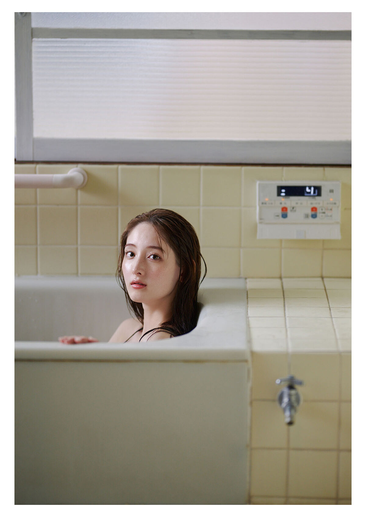 Cecile Nana 菜那セシル - デジタル限定 写真集 二十歳のプロローグ ワニブックス デジタル写真集