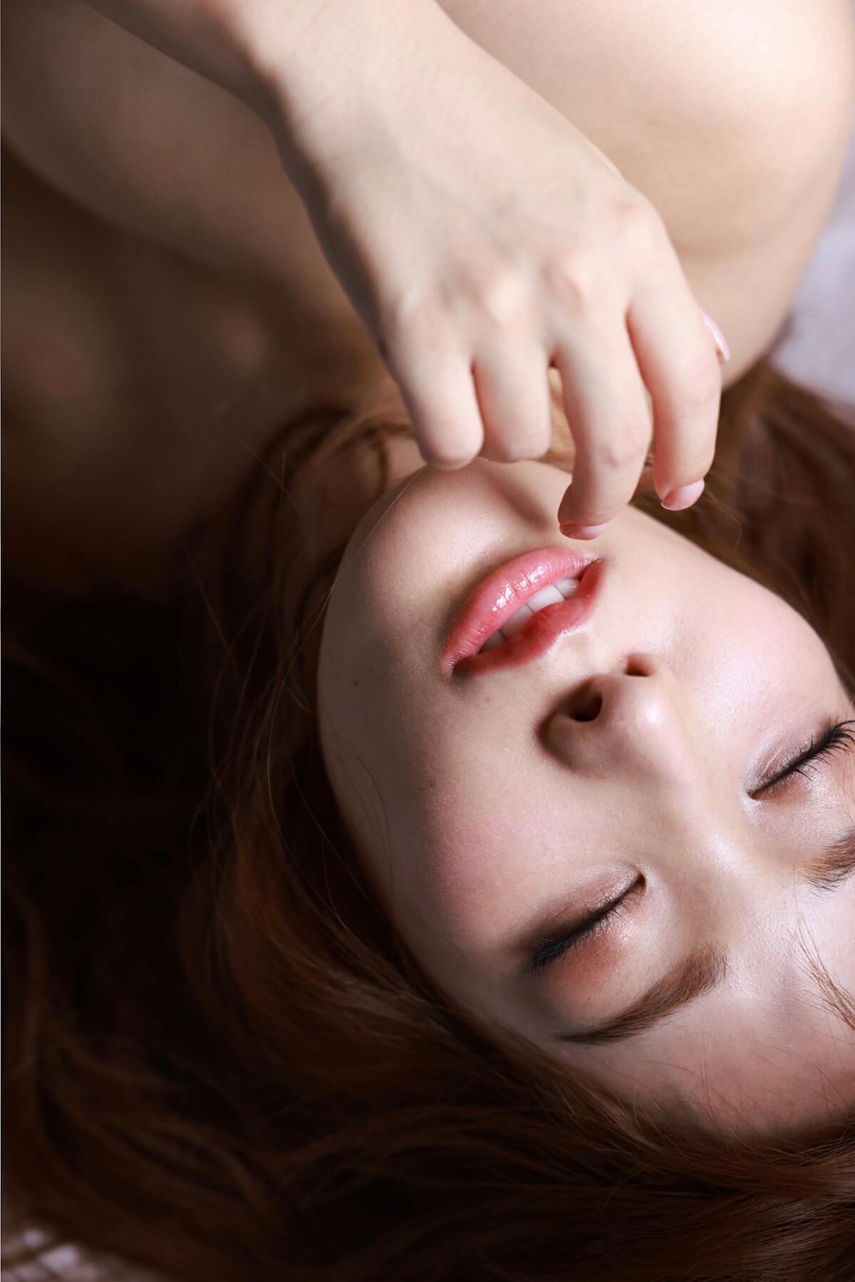 Konan Koyoi 小宵こなん - FLASHデジタル写真集R とろふわH乳ヌード Complete