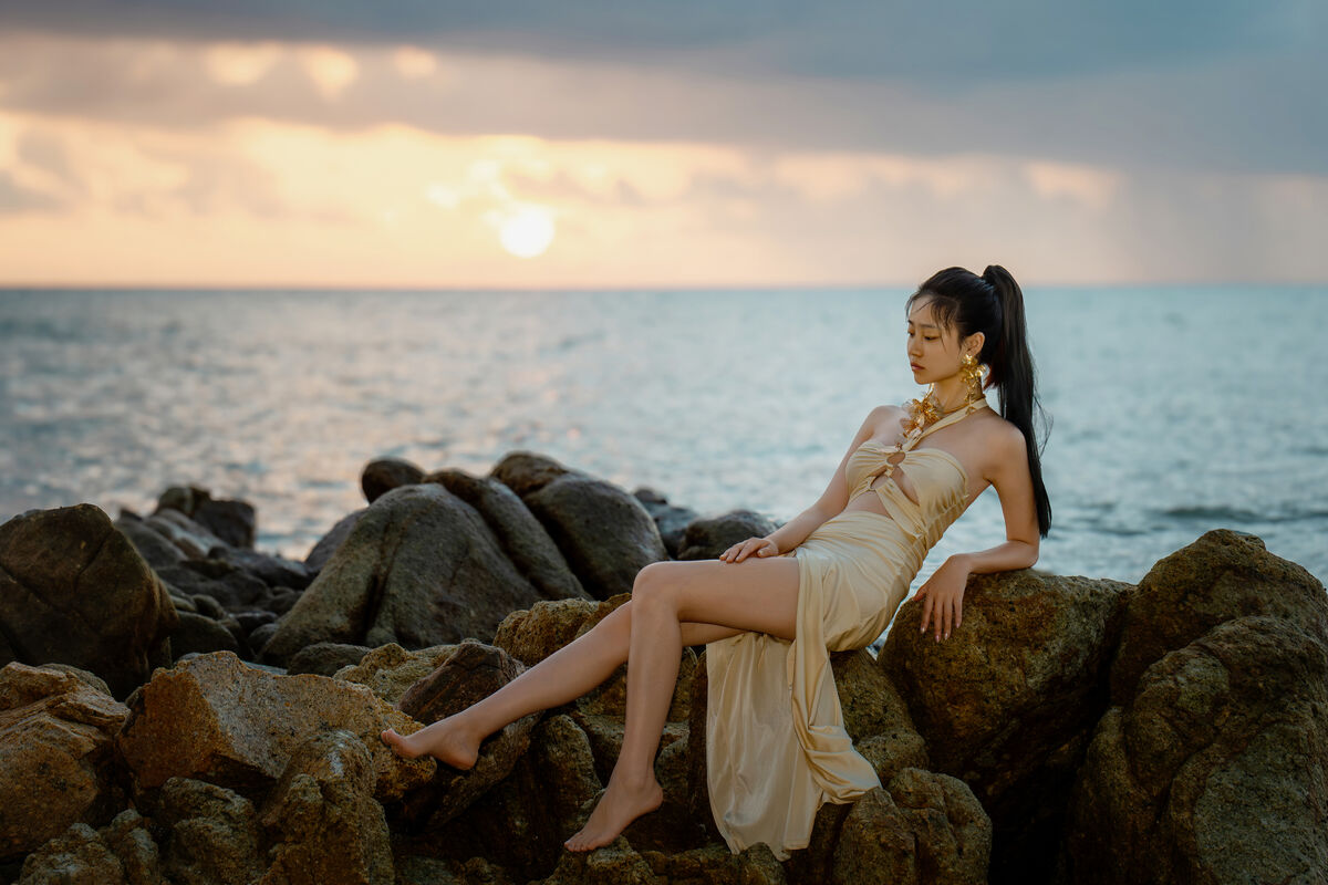 Coser@年年Nnian - 海边维纳斯