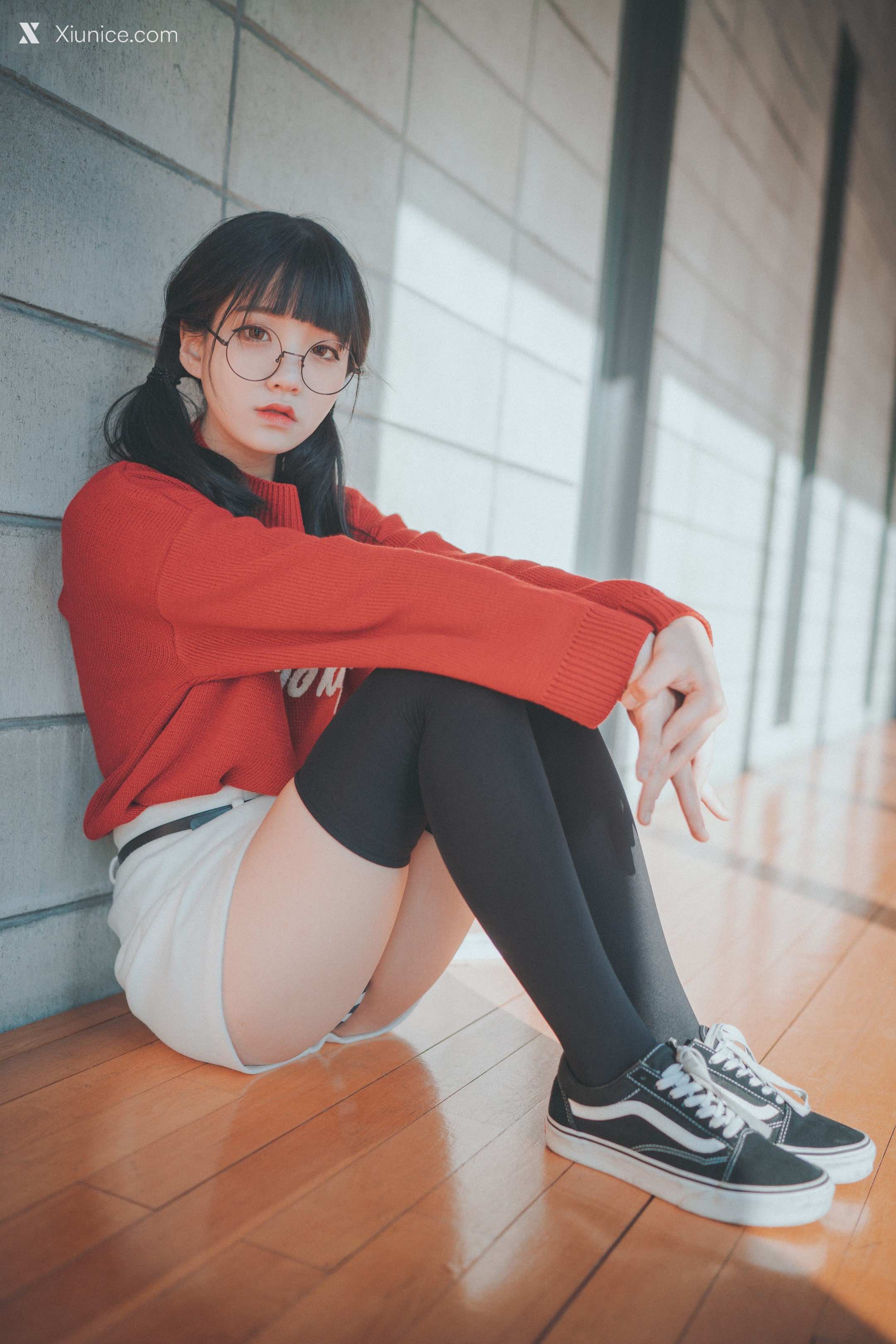 DJAWA Photo – Jeong Jenny (정제니) – Brooklyn Girl 4K