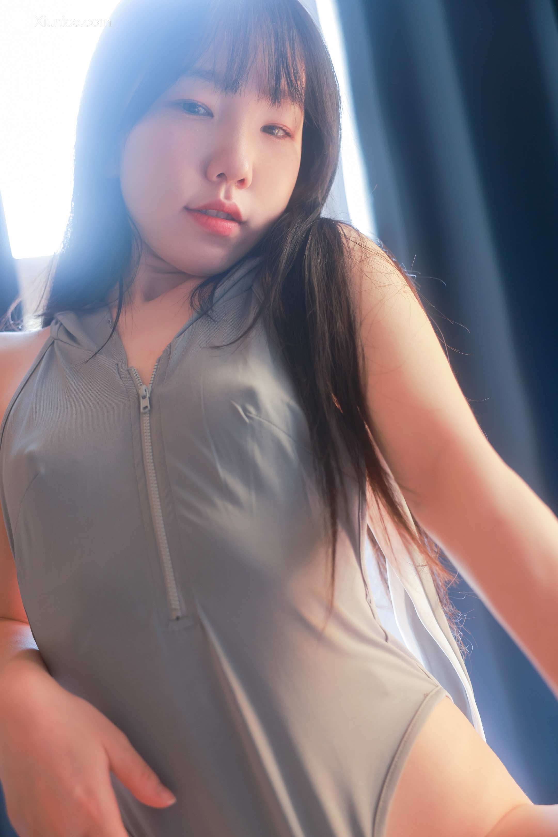 SweetBox Yeri – Packaging Girl 4K