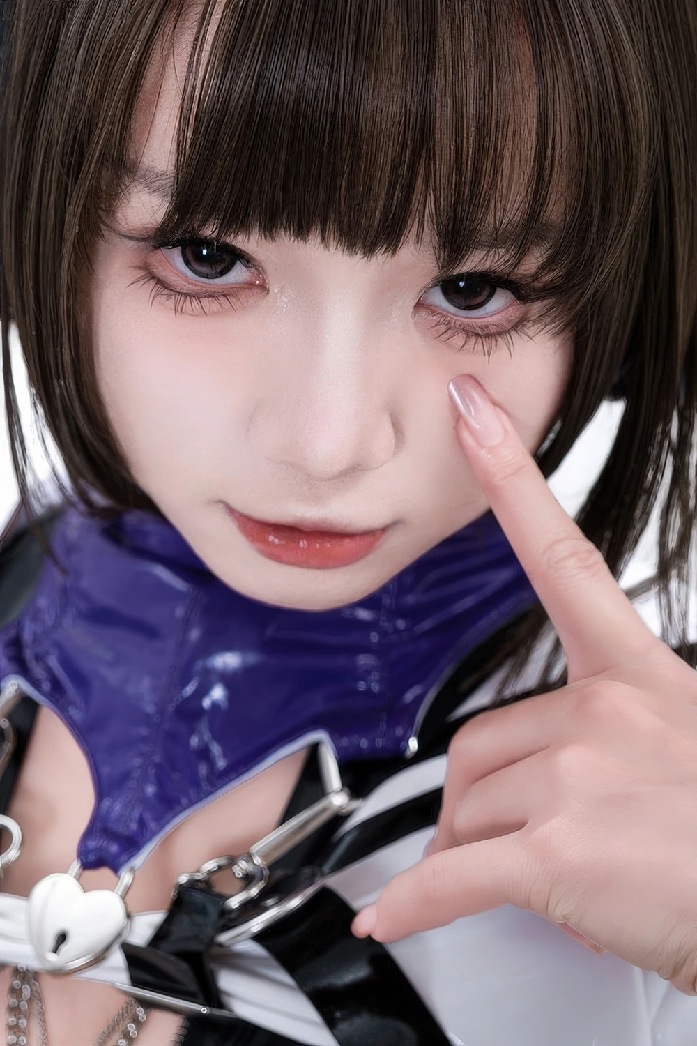 Cosplay 柒柒要乖哦 – 猎狼女