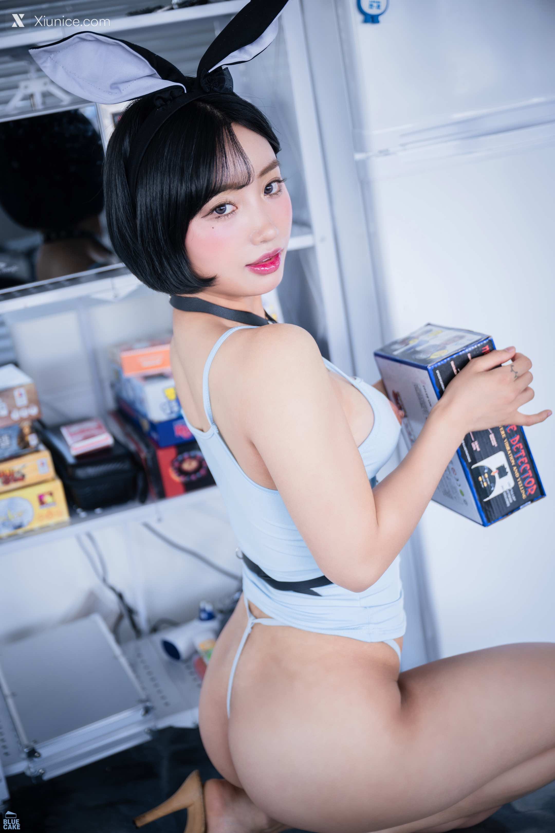 BLUECAKE Booty Queen – Rabbit Sky RED+ 4K