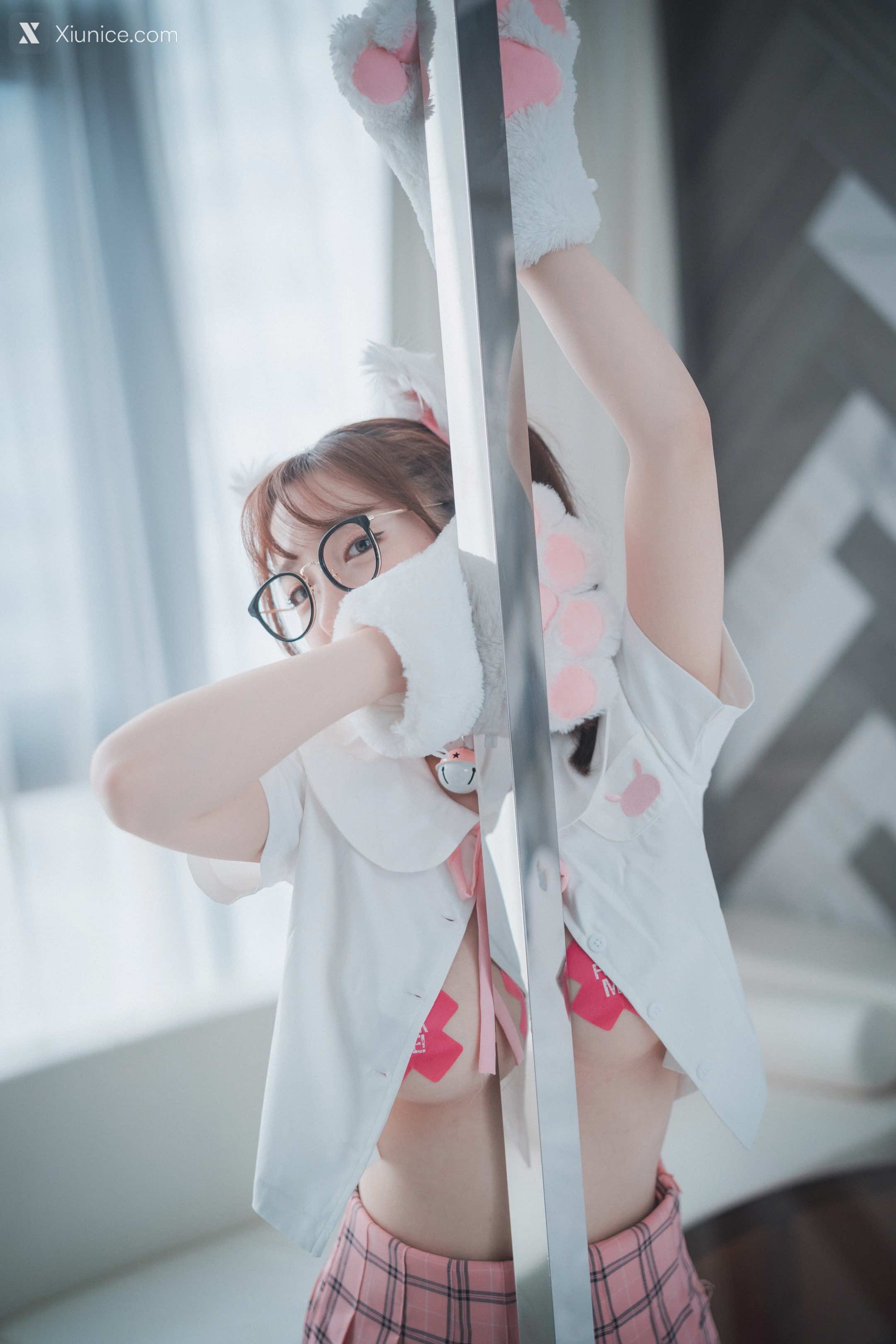 DJAWA Photo – Son Ye-Eun (손예은) – Cute Pink 4K