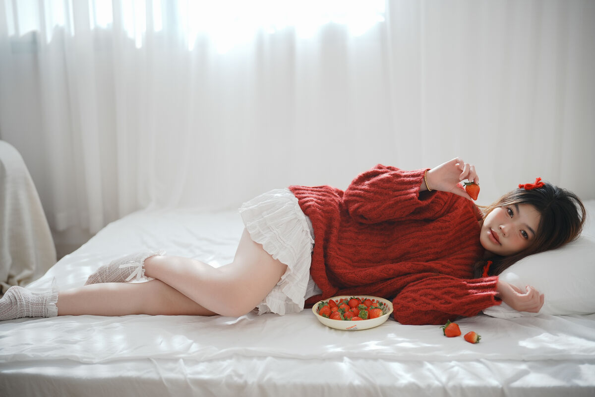 YiTuYu艺图语 Vol.10067 Jing Jing Yi