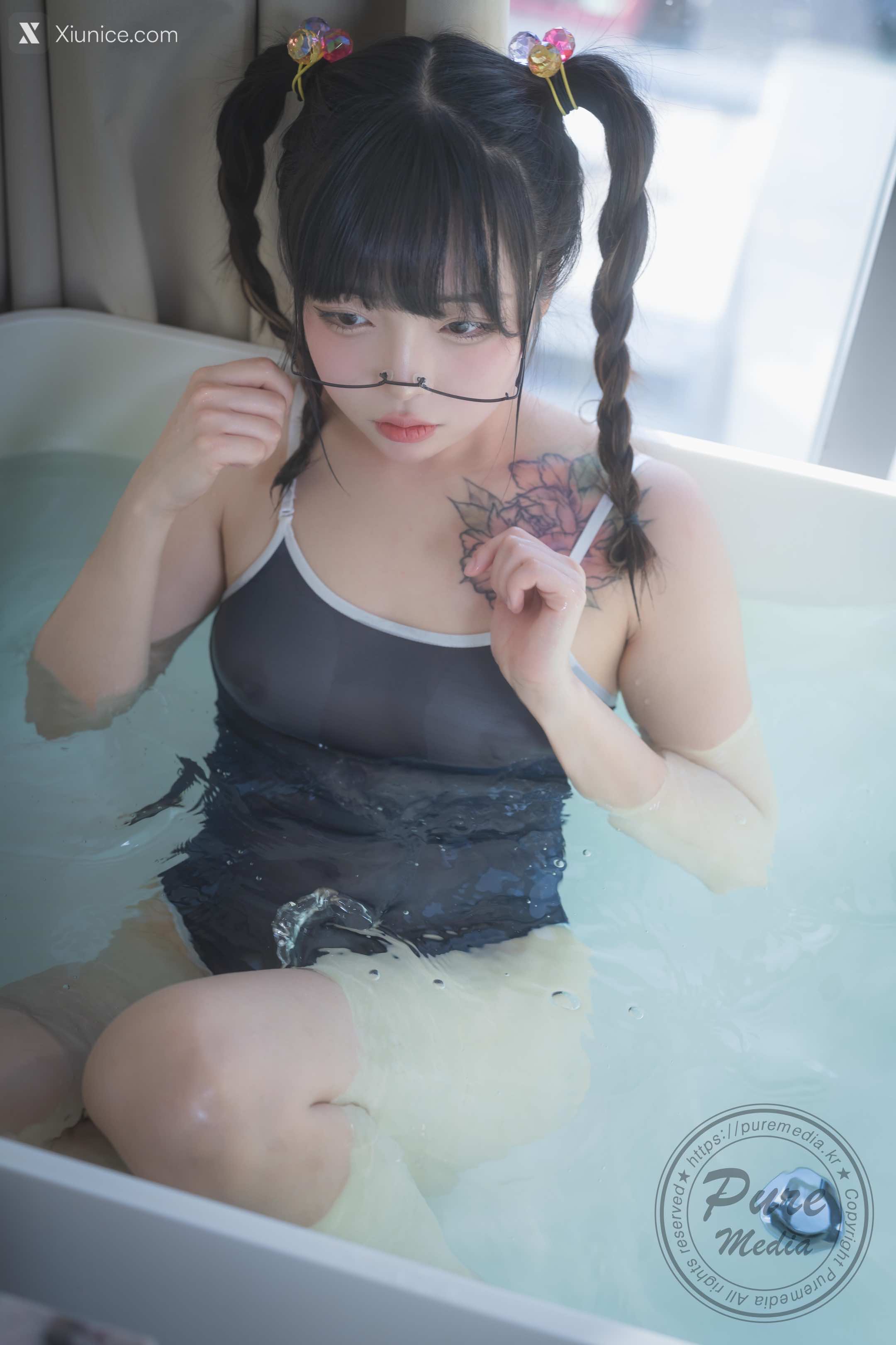 Pure Media Vol.262 Jelly (젤리) – Is Watching Ero Animation 4K