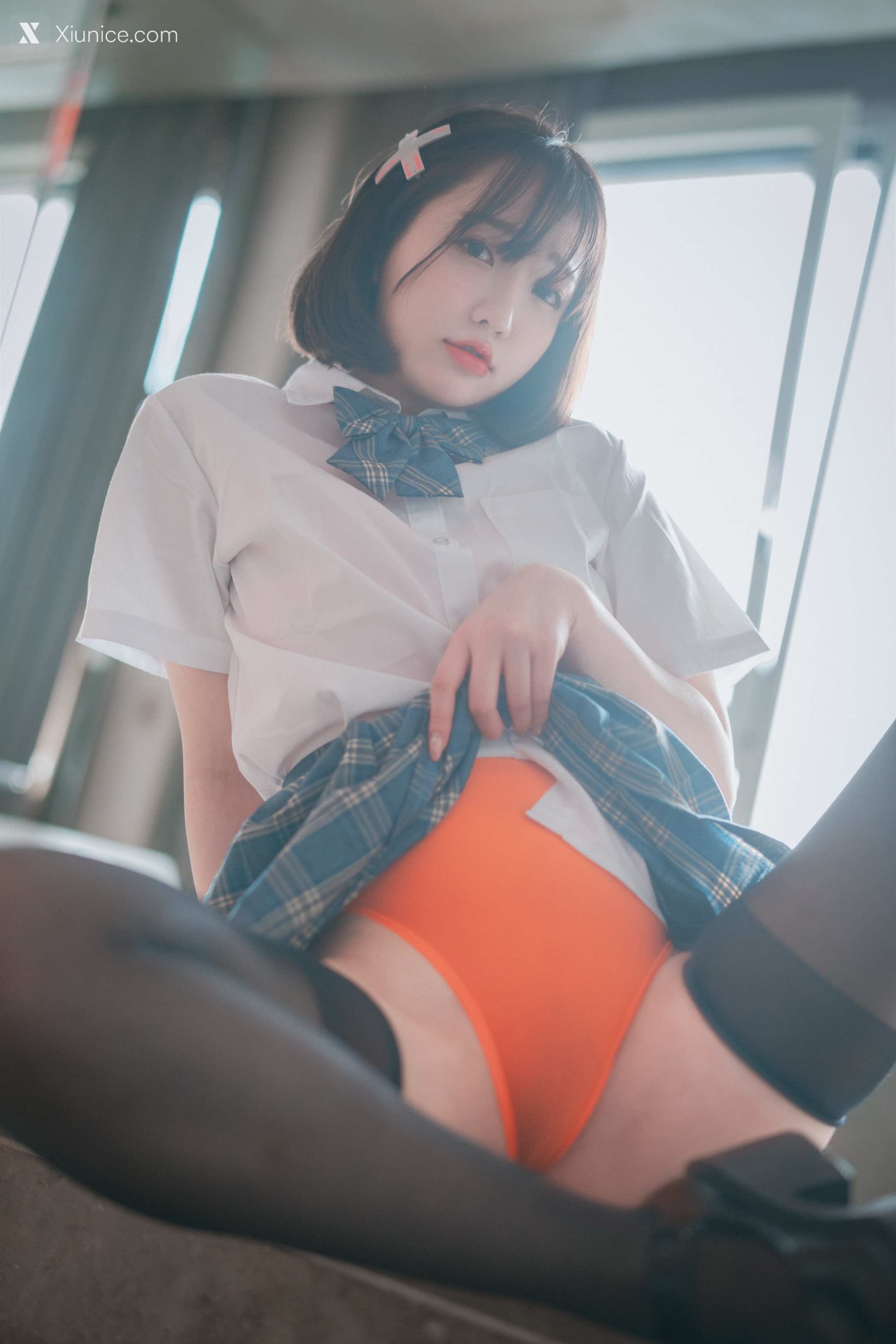 DJAWA Photo – Son Ye-Eun (손예은) – “Swimming Lessons #6” 4K