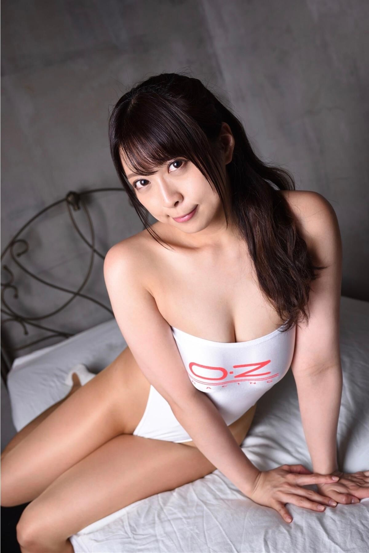 Kiritani Moe 桐谷もえ - 人妻の熟れごろ食べごろな果実ギリギリ★あいどる倶楽部 ピンク倶楽部