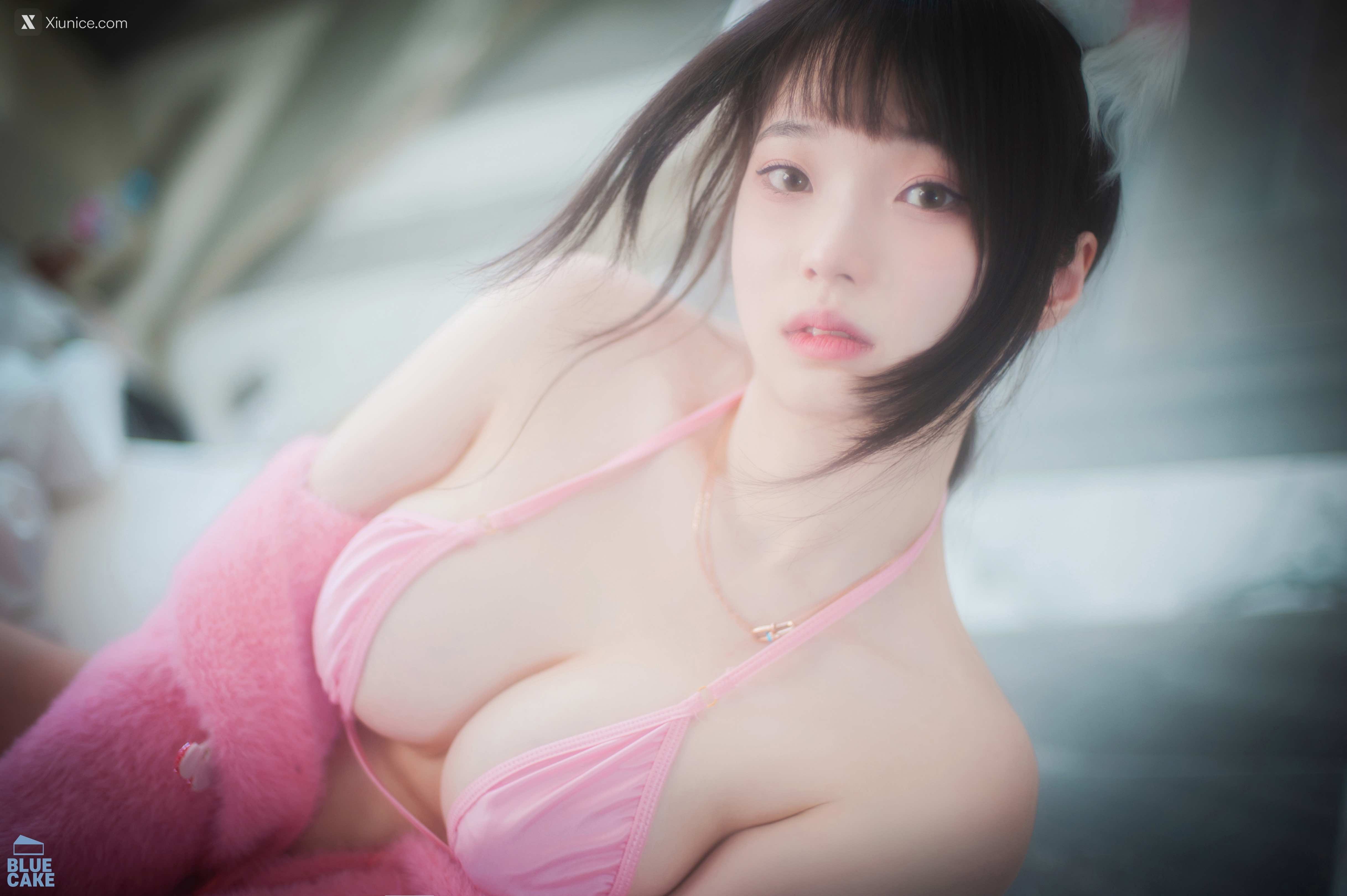 BLUECAKE Bambi (밤비) – Naughty Cats Pink & Mint RED 4K