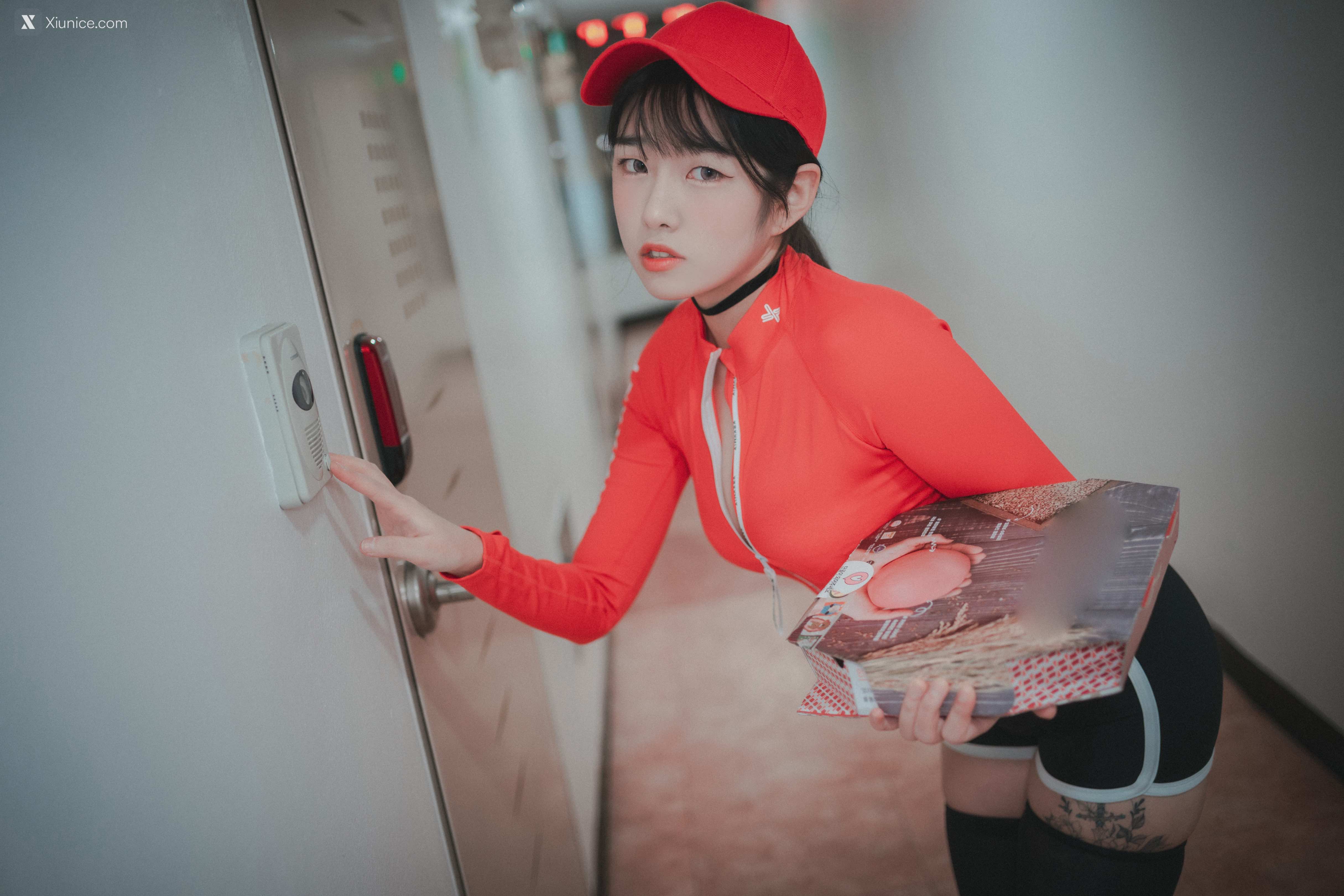 DJAWA Photo – Sonson (손손) – Pizza Girl 4K