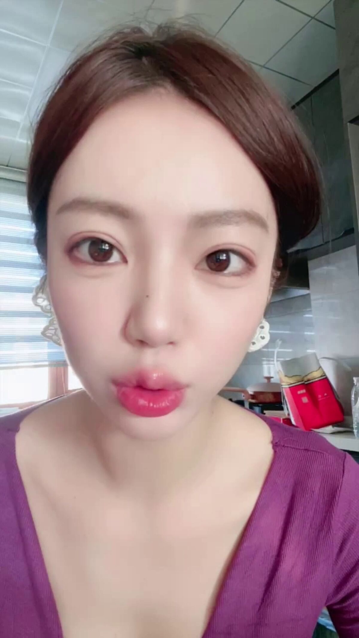 Mei Mei Zi Ya 美美子Ya - 多彩随缘播外围 上下真空诱惑 道具喷水秀 02