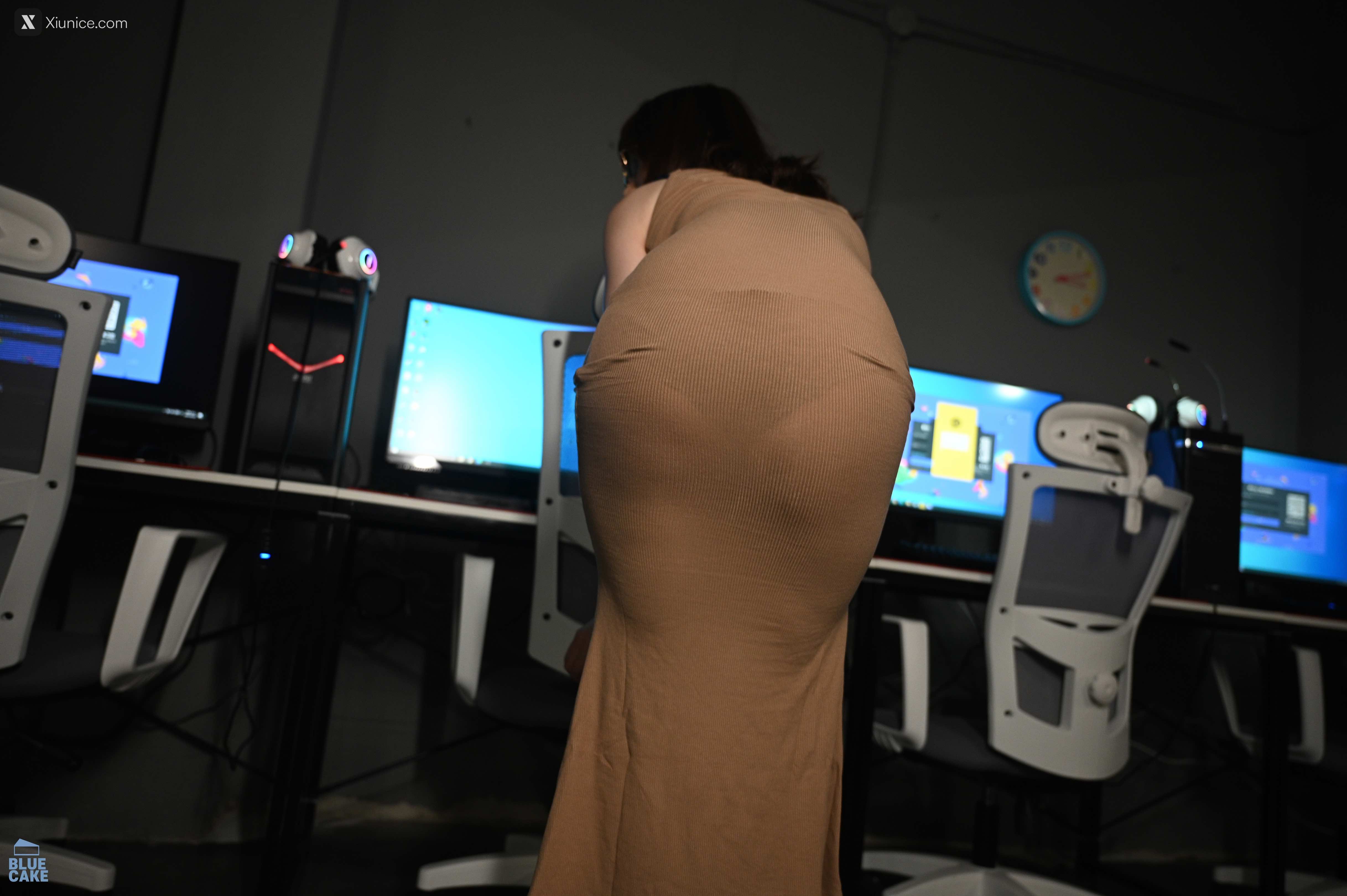 BLUECAKE Bambi (보미) – PC Room Alba 4K