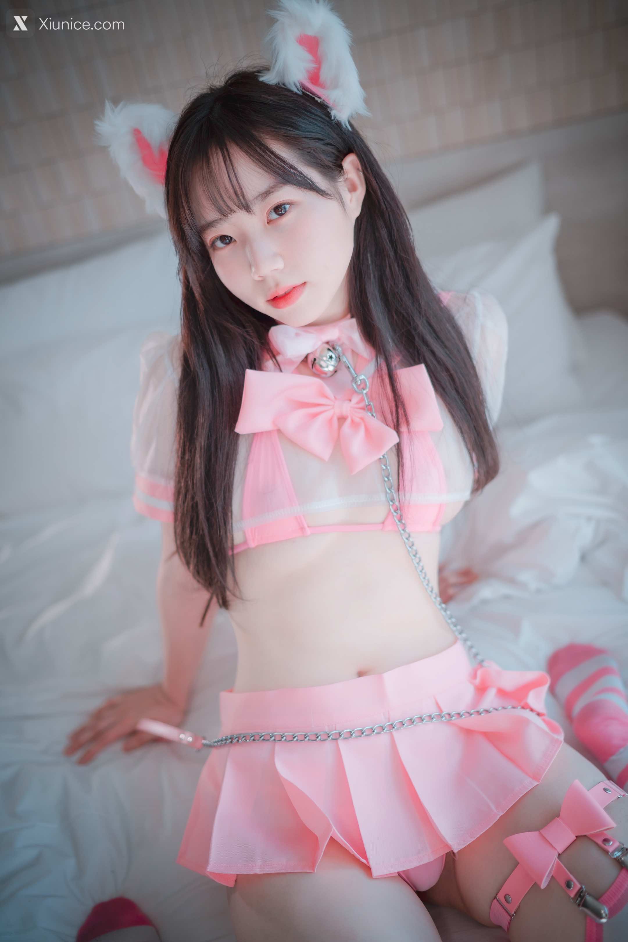 DJAWA Photo – Myu_a_ (뮤아) – Catgirl in Pink 4K