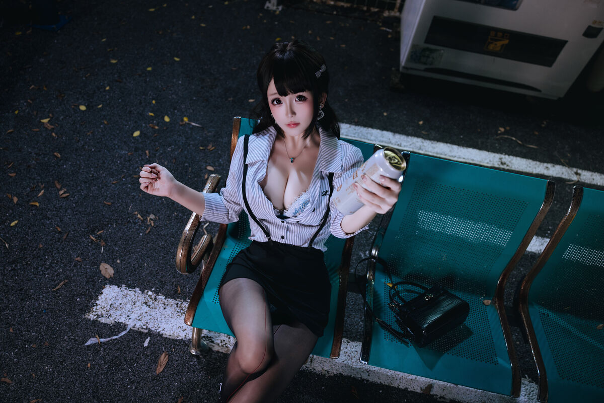 Coser@日奈娇 - 下班的OL Part01