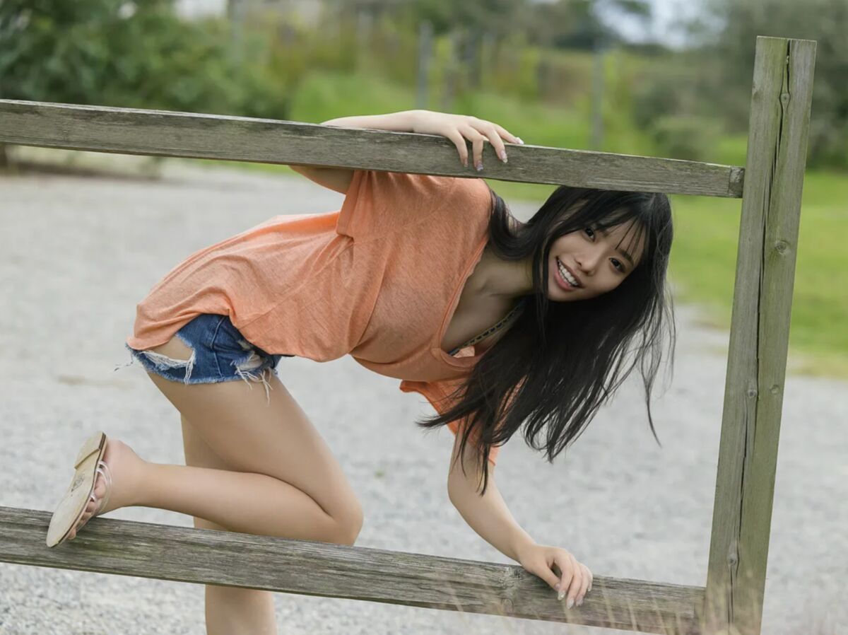 Momoha Takatsuru 高鶴桃羽 - FRIDAYデジタル写真集 ラブリースワン Vol.1