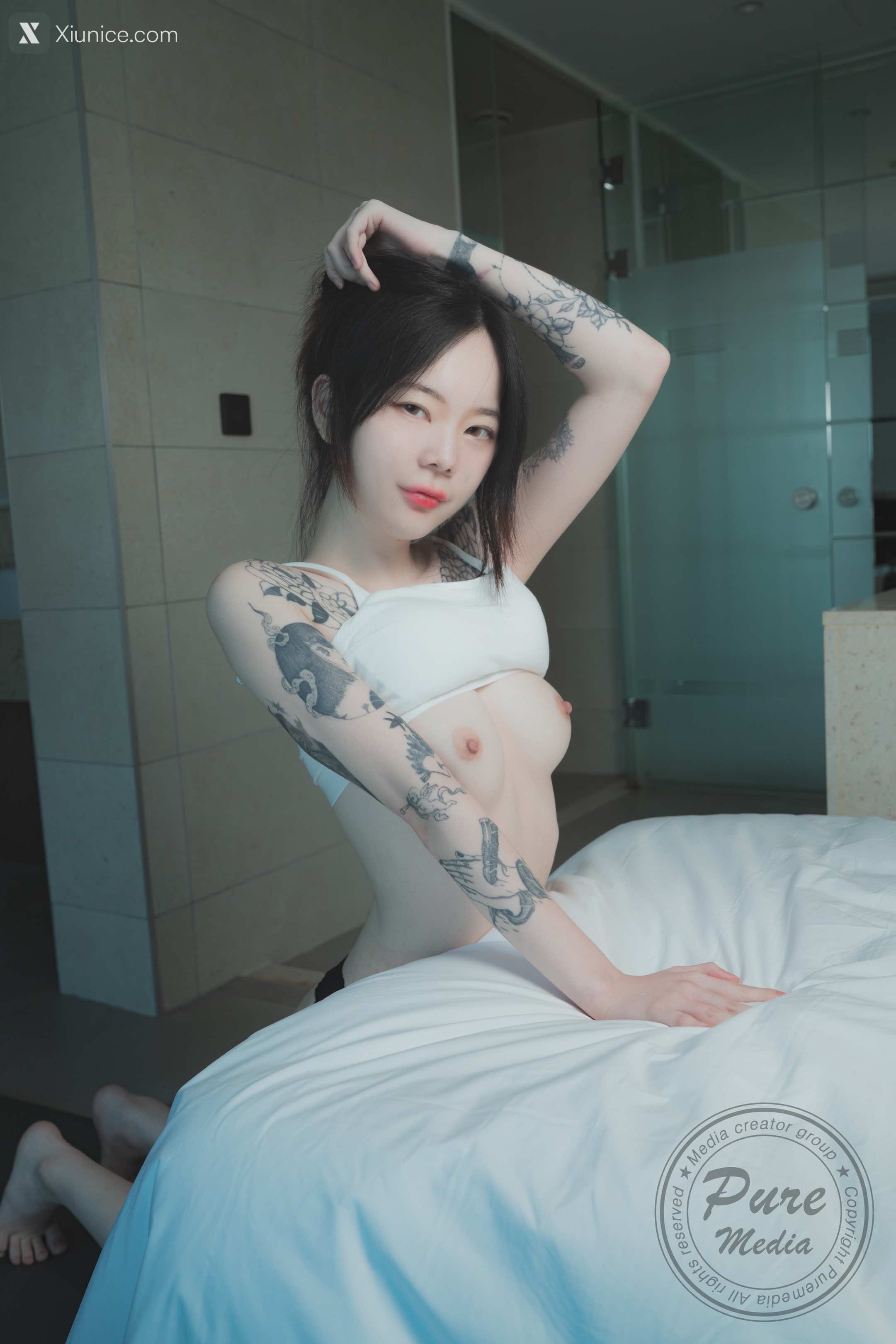 Pure Media Vol.190 Siro (시로) – Home Training 4K