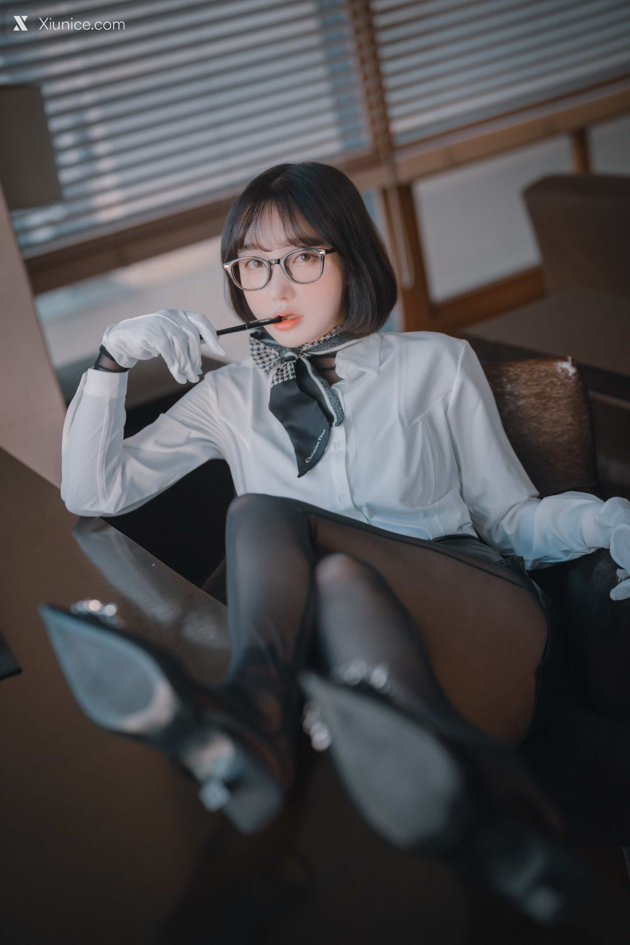 DJAWA Photo – Son Ye-Eun (손예은) – Naughty Supervisor 4K