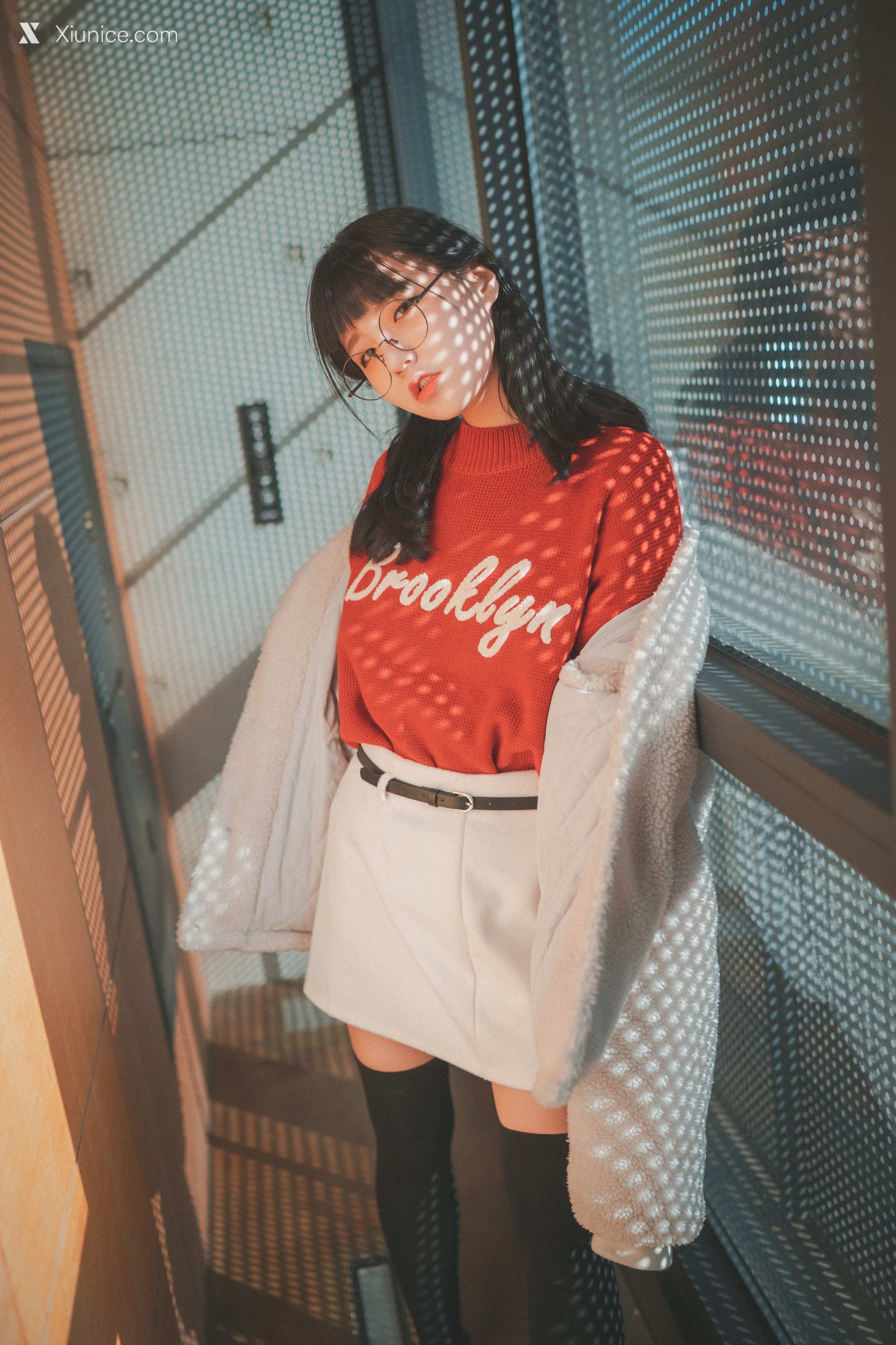 DJAWA Photo – Jeong Jenny (정제니) – Brooklyn Girl 4K