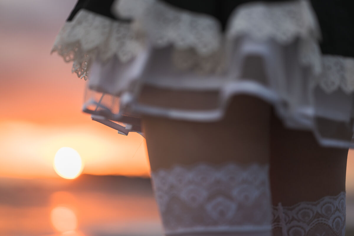 Coser@けん研 けんけん - C106实体刊物グラグラ And 推し型メイドロイドとしたいこと Part01