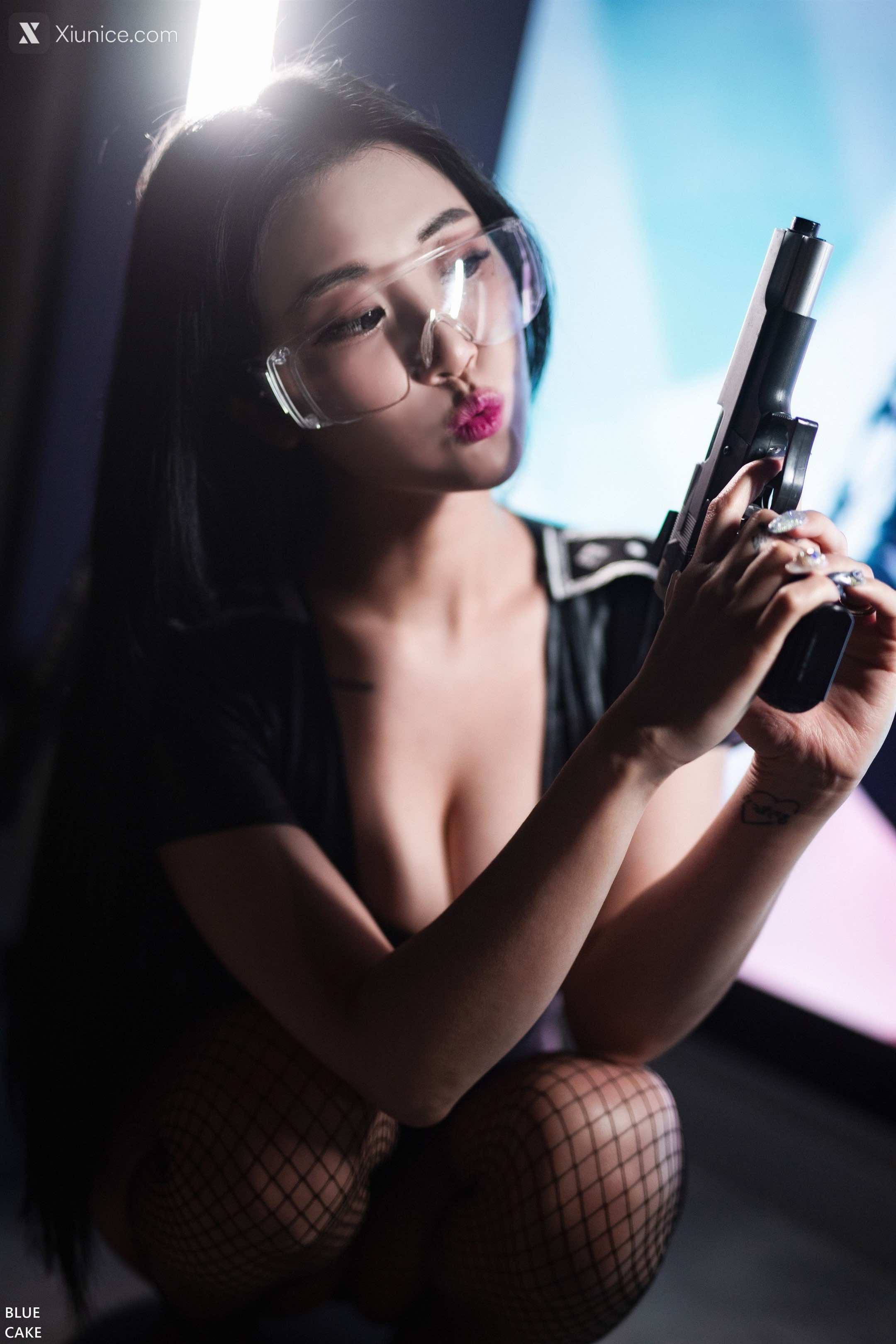 BLUECAKE Bomi (보미) – Siren 4K