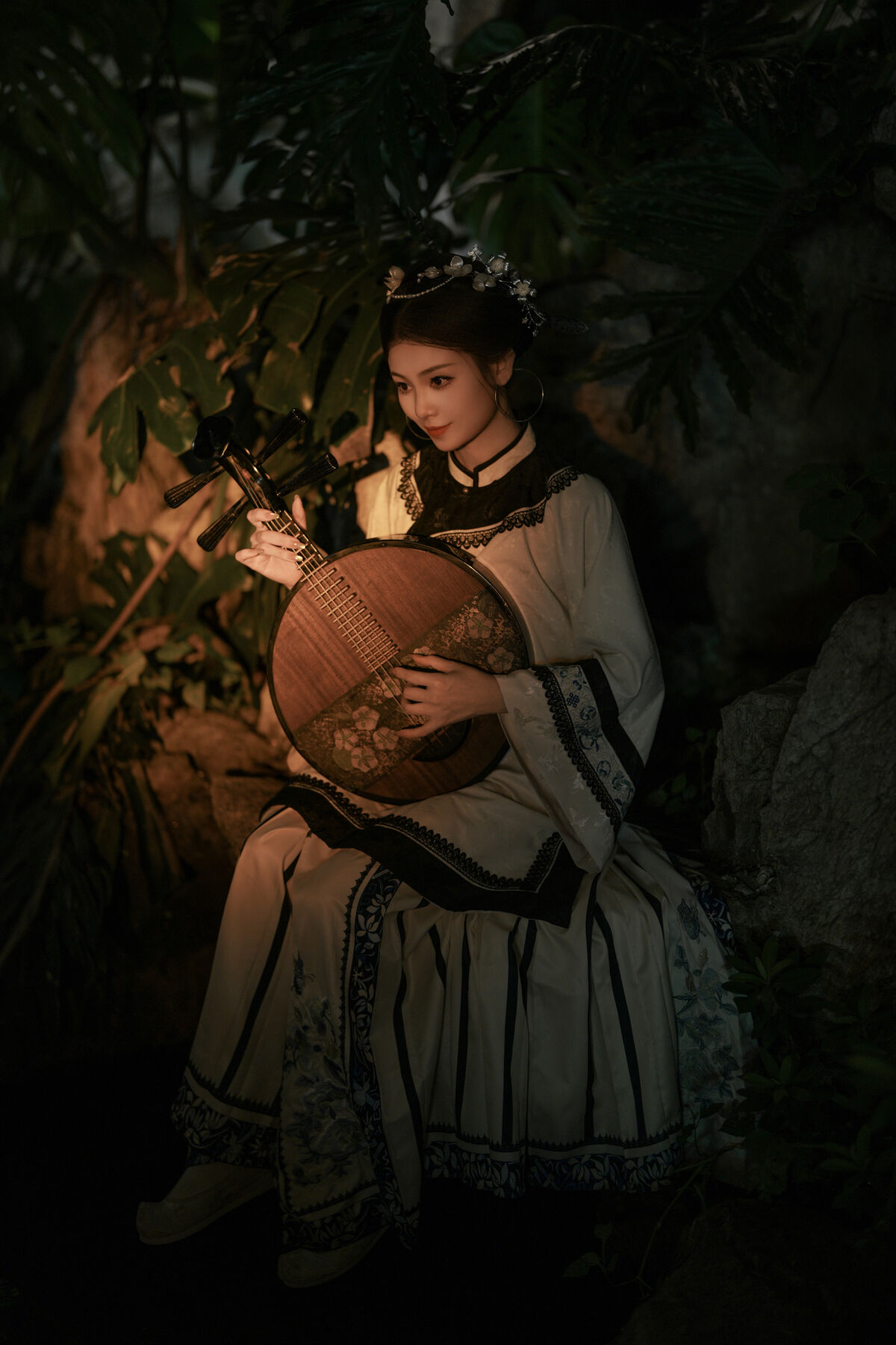 YiTuYu艺图语 Vol.10030 Luo Ning Tang