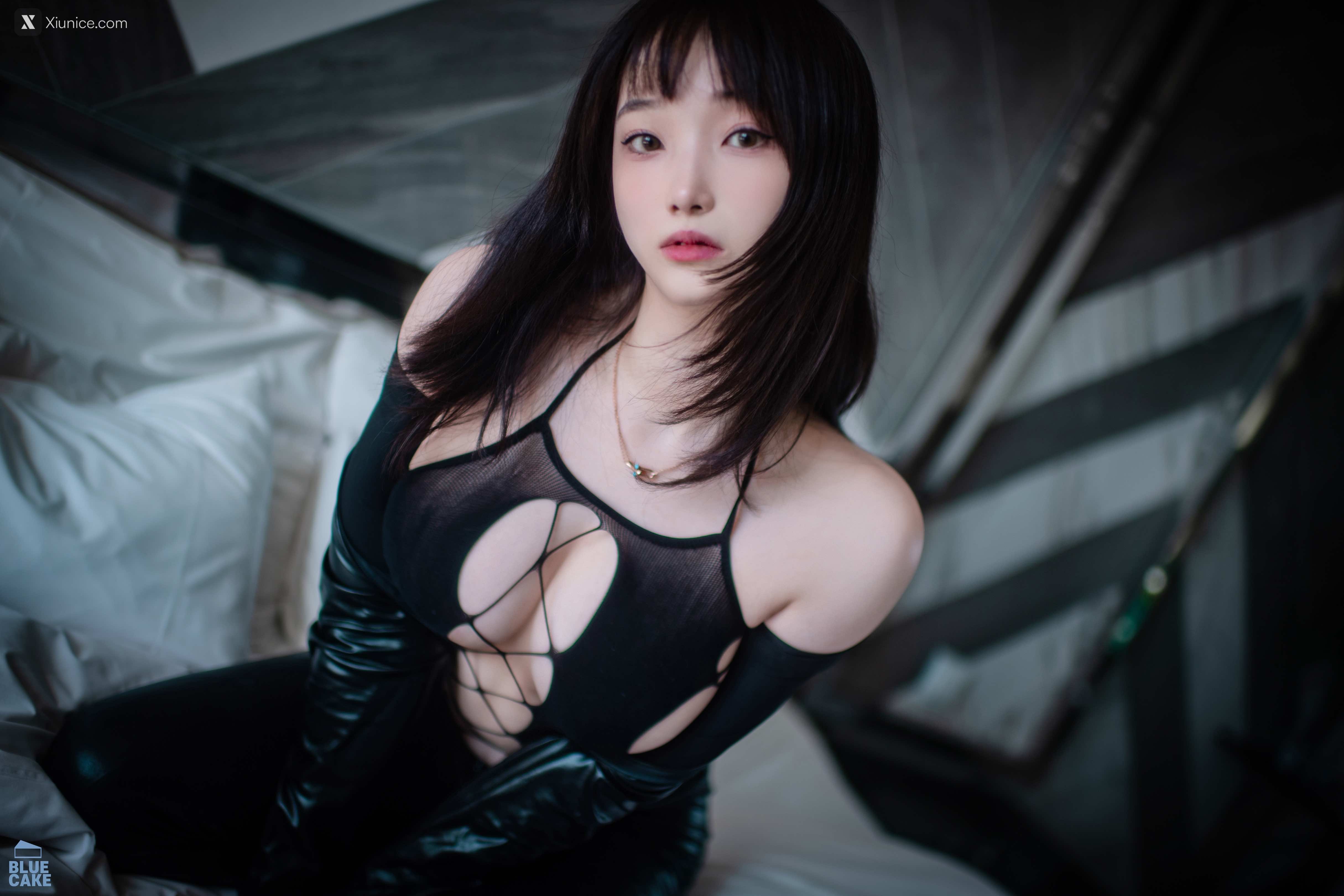 BLUECAKE Bambi (밤비) – Black Mist Mesh&Stocking 4K