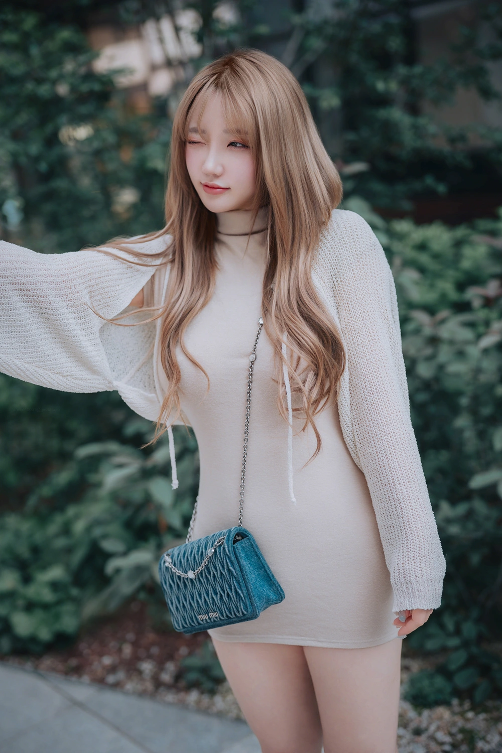 Son Yeeun 손예은, DJAWA 「Happy Solo Birthday」 Set.01