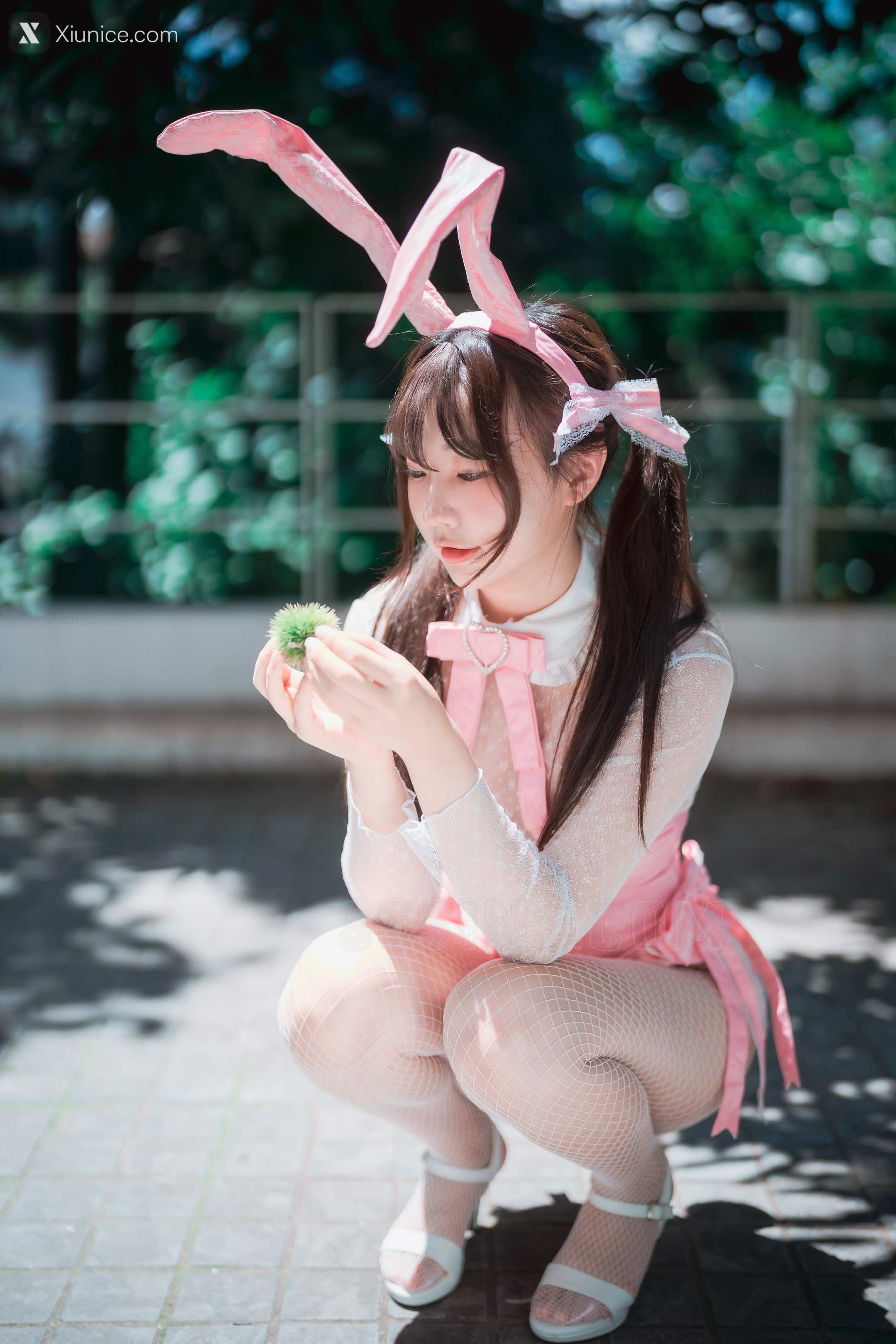 DJAWA Photo – Newbom – The Year of the Pink Bunny (+S.Ver) 4K