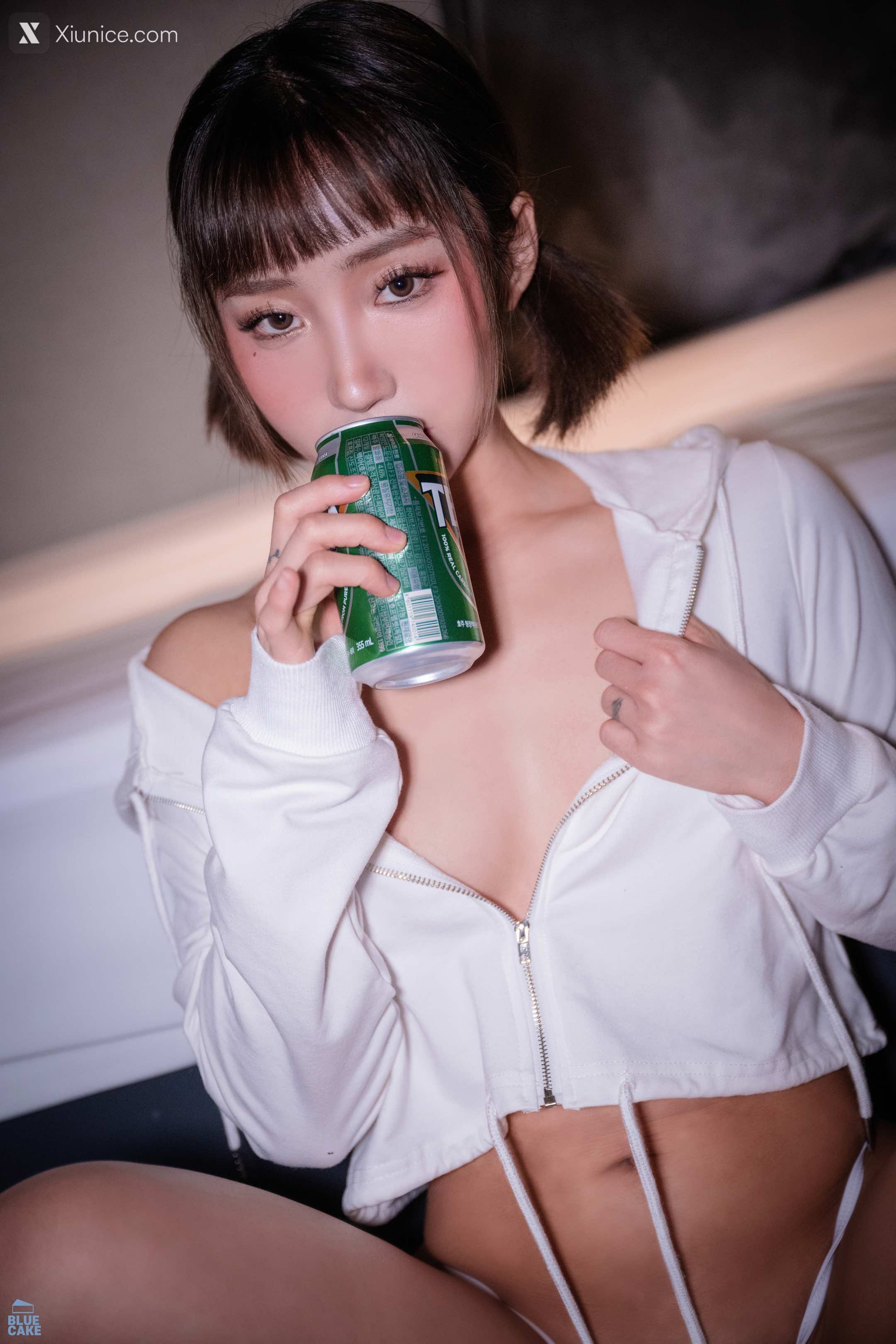 BLUECAKE Booty Queen – Love in the Dormitory (+RED.Ver) 4K