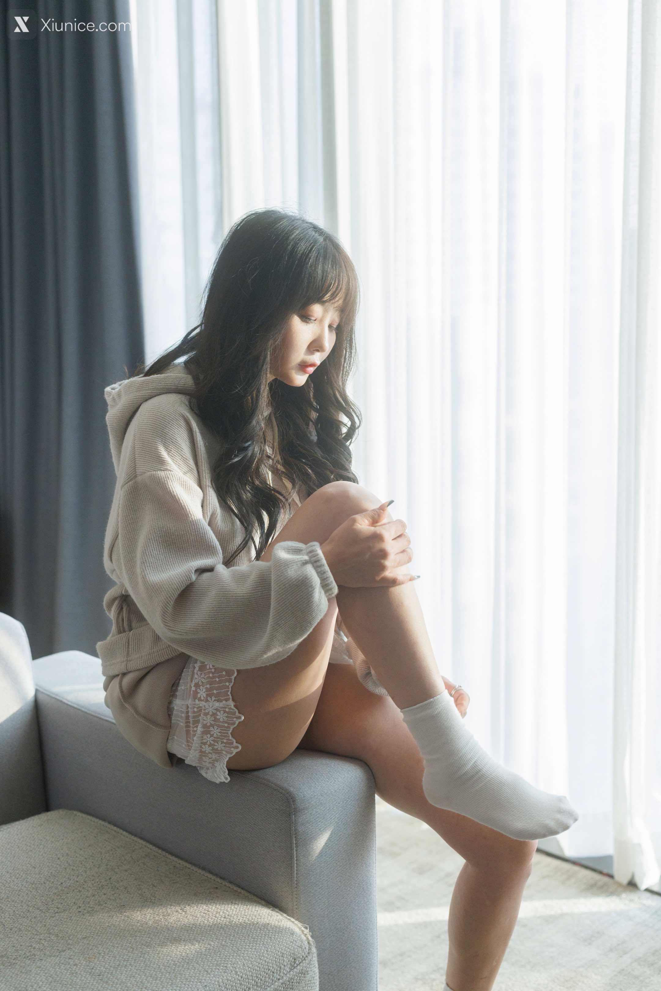 SweetBox Yeoni – Milkcow Girl 4K