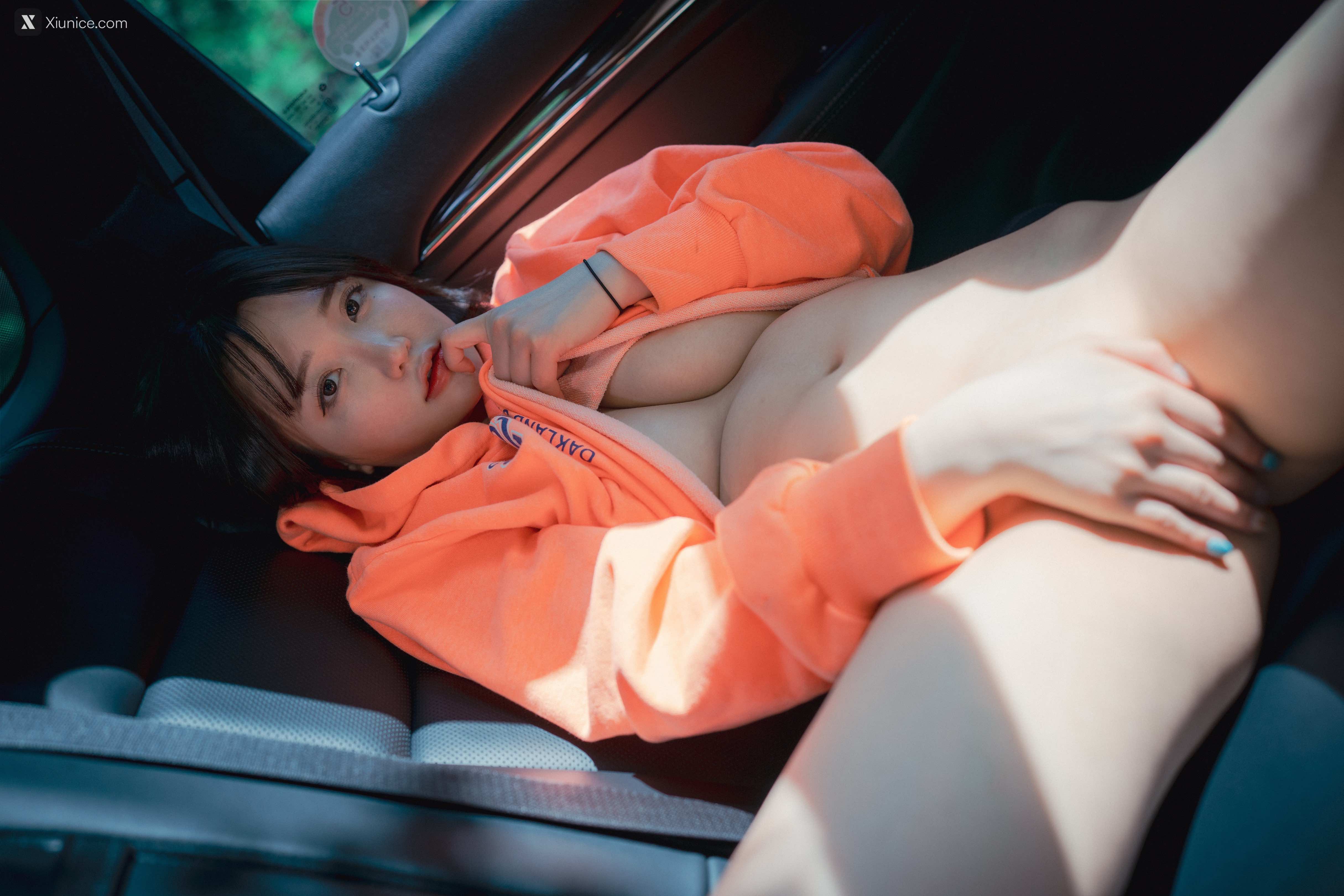 DJAWA Photo – Son Ye-Eun (손예은) – Naughty Trekking 4K