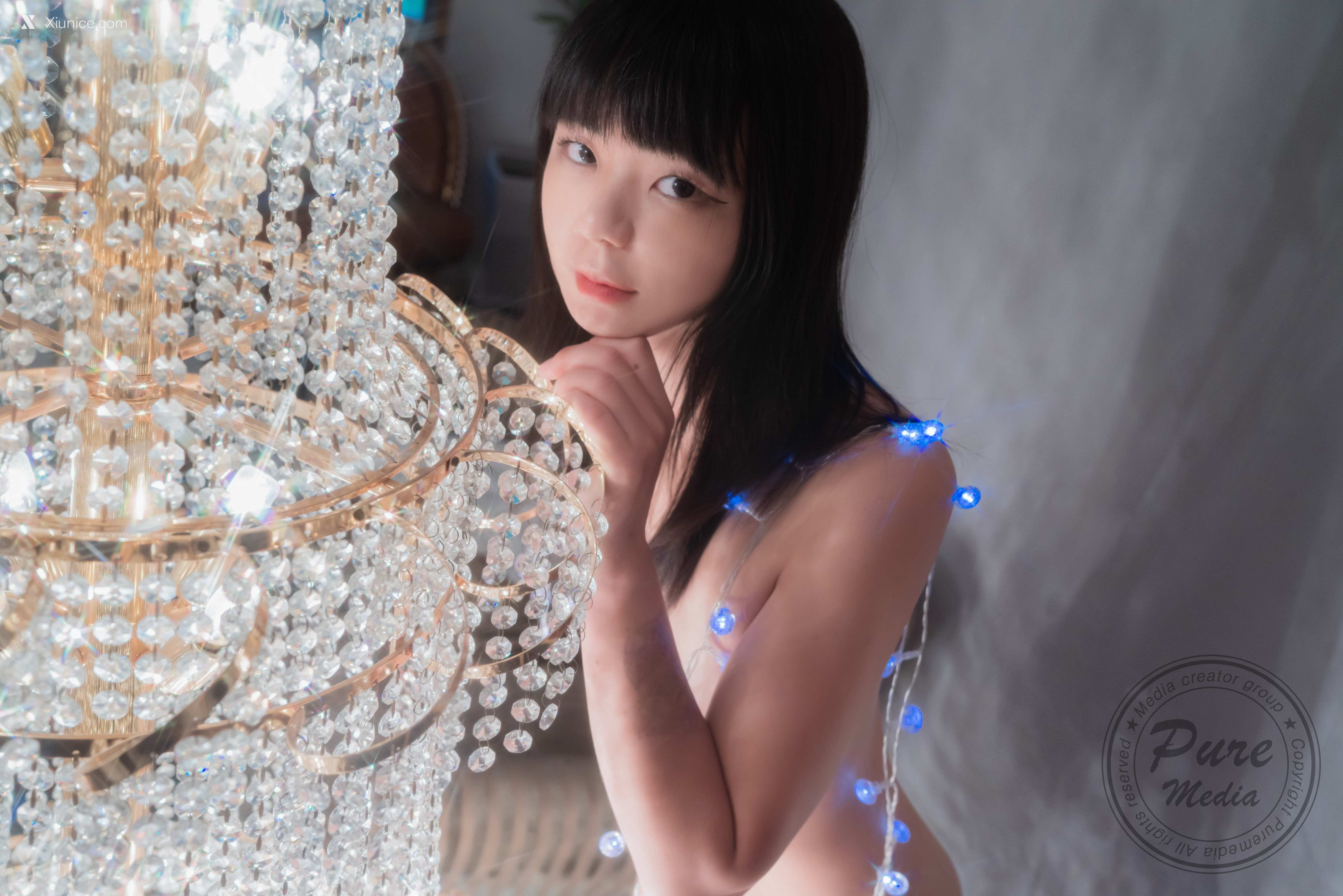 Pure Media Vol.197 KISS-ME (키스미) – Lighting Girl 4K