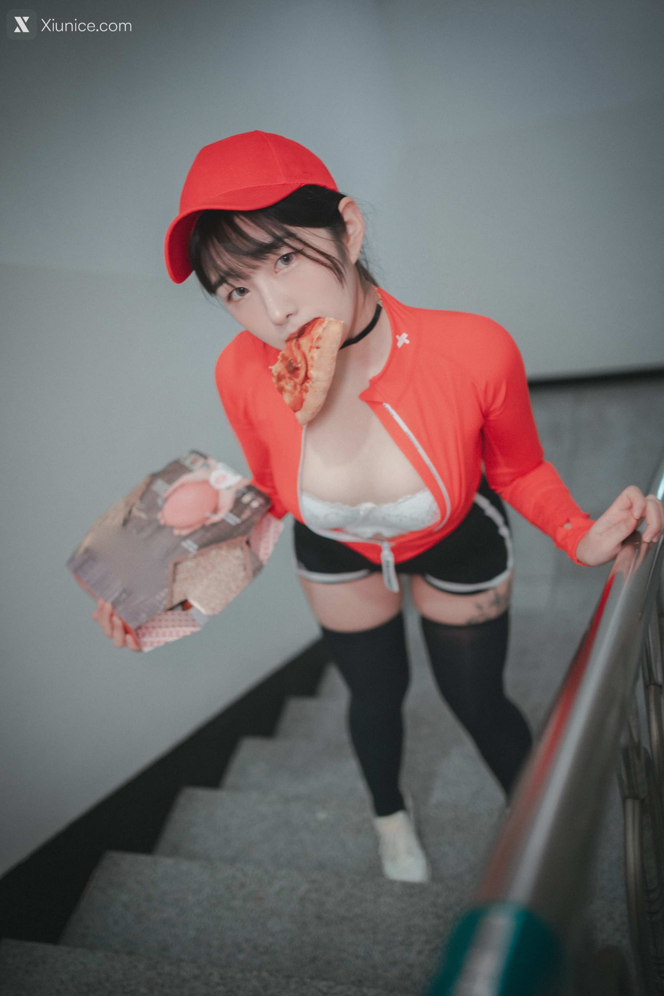 DJAWA Photo – Sonson (손손) – Pizza Girl 4K